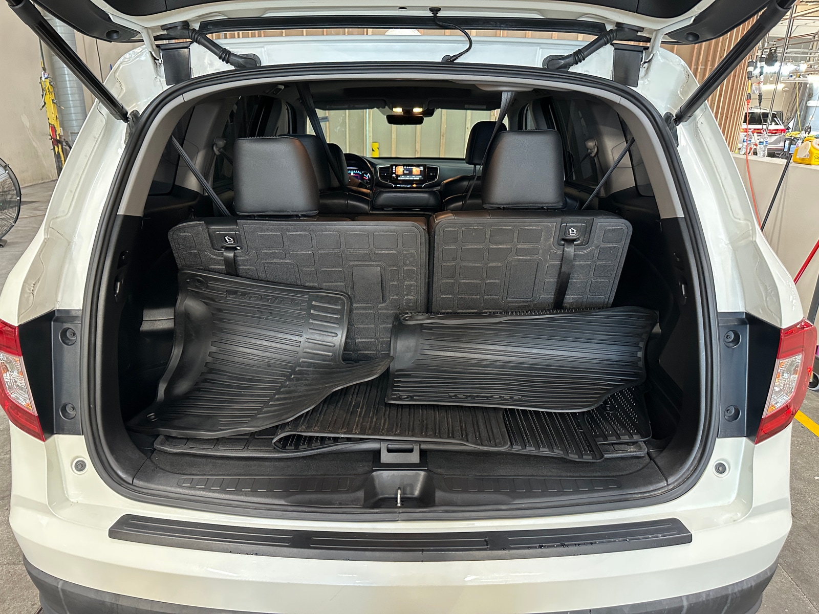 Thumbnail: 2019 Honda Pilot - 6