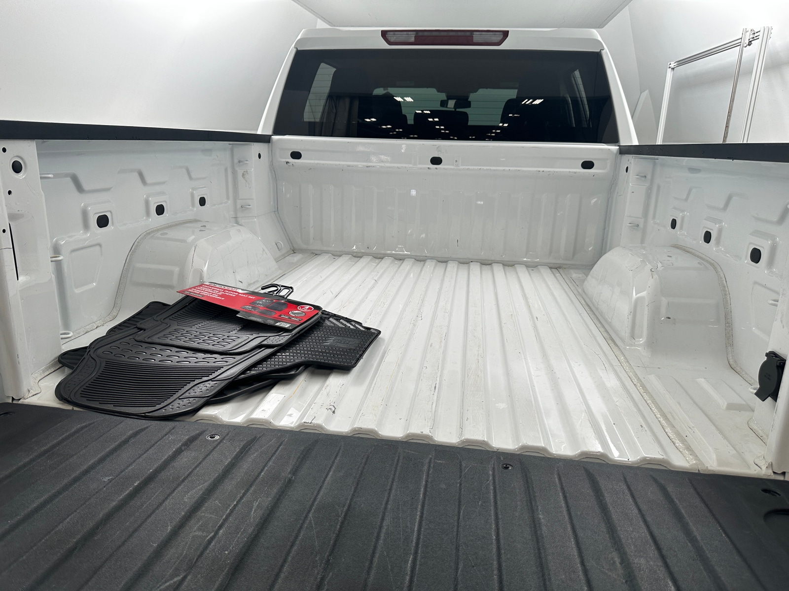 Thumbnail: 2023 Chevrolet Silverado 1500 - 7