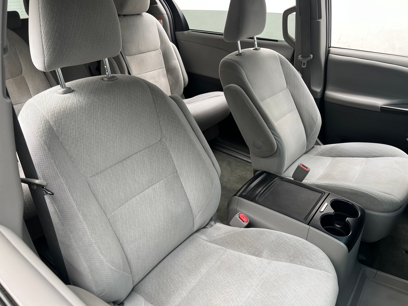 Thumbnail: 2015 Toyota Sienna - 2