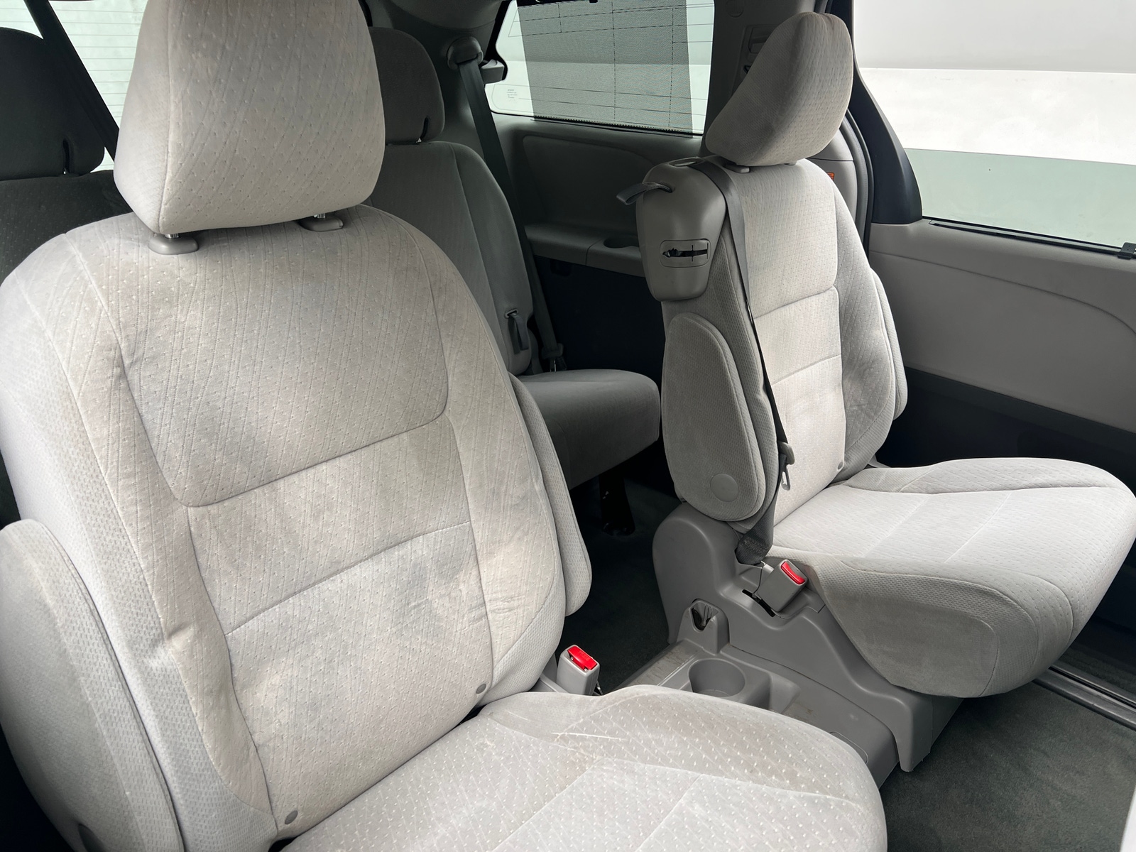 Thumbnail: 2015 Toyota Sienna - 6