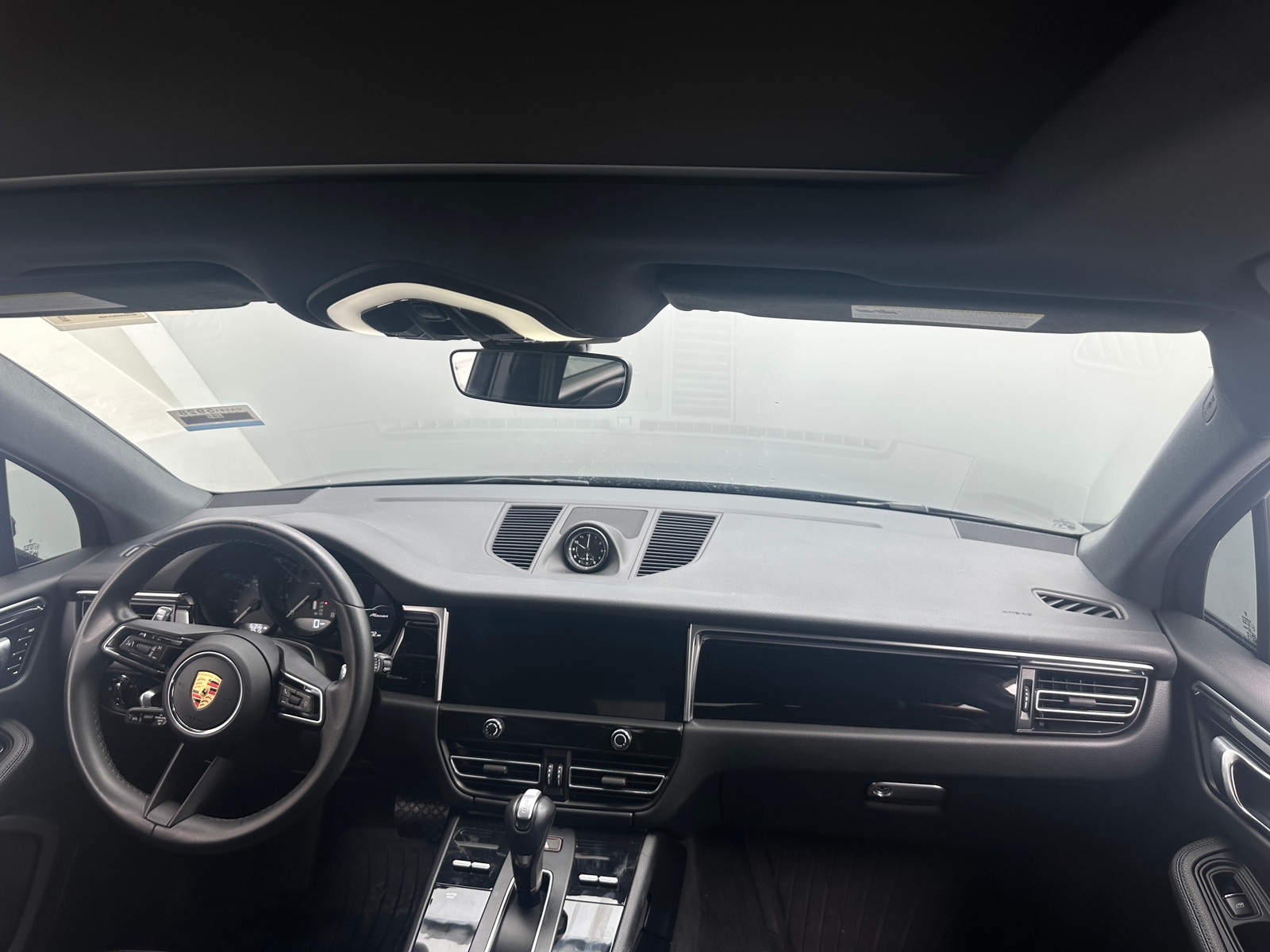 Thumbnail: 2024 Porsche Macan - 2