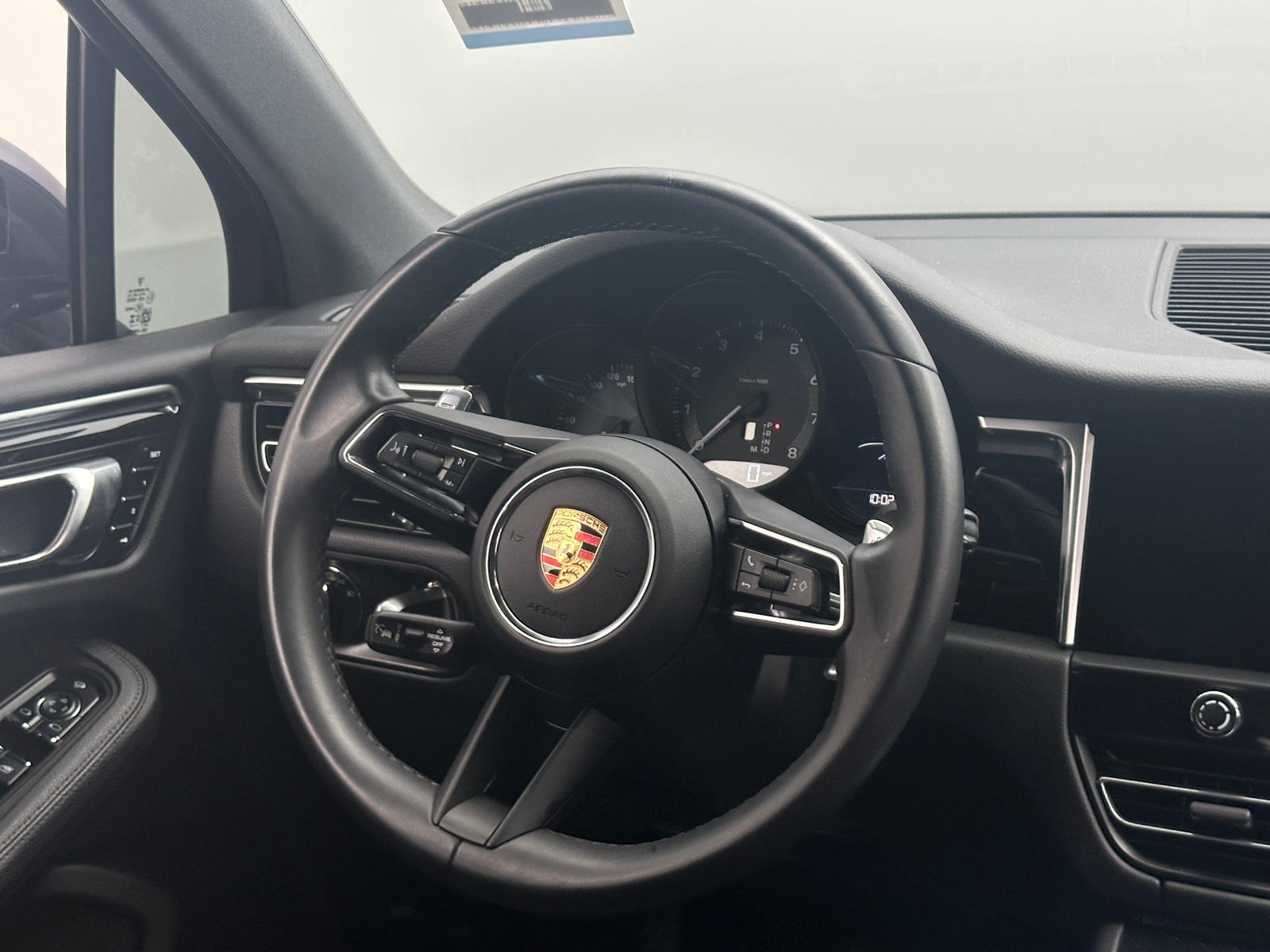 Thumbnail: 2024 Porsche Macan - 4