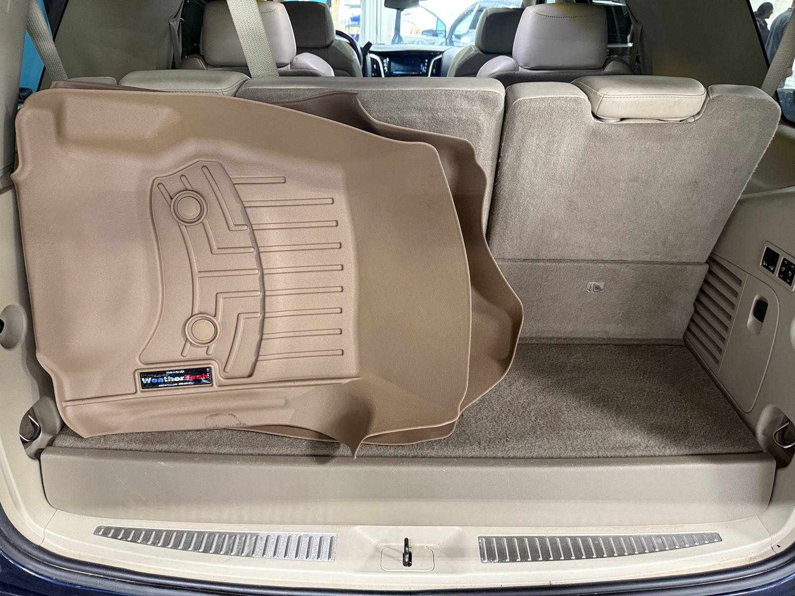 Thumbnail: 2018 Cadillac Escalade - 6