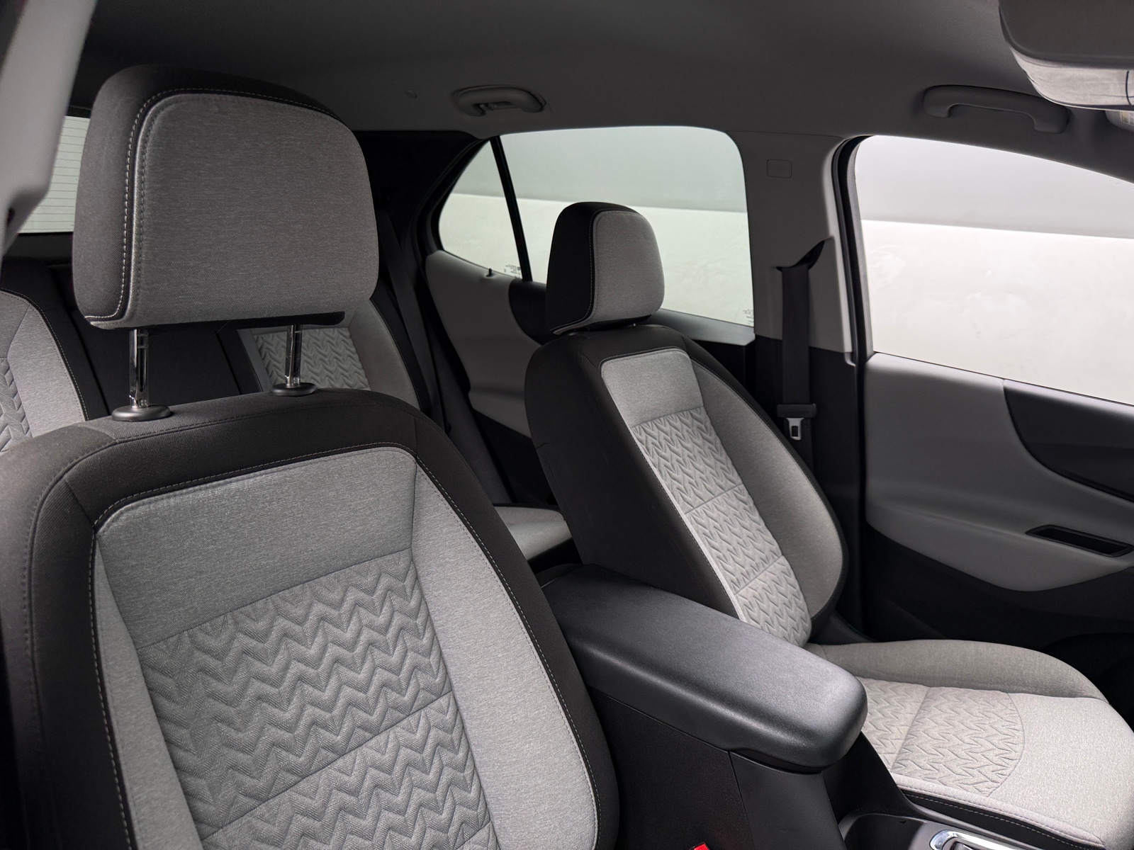 Thumbnail: 2022 Chevrolet Equinox - 2