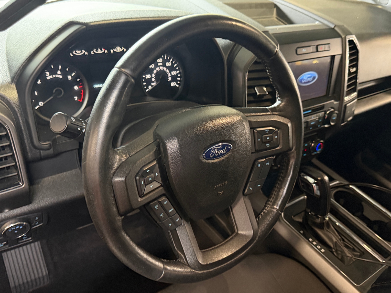 Thumbnail: 2018 Ford Econoline - 5
