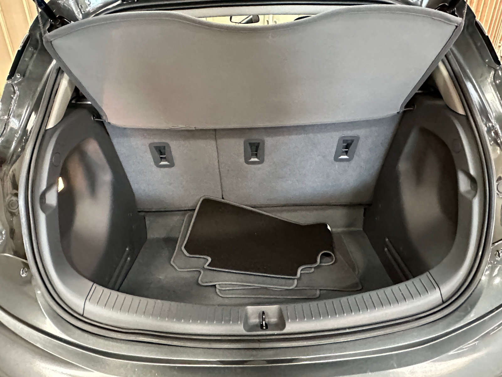 Thumbnail: 2019 Chevrolet Bolt EV - 7