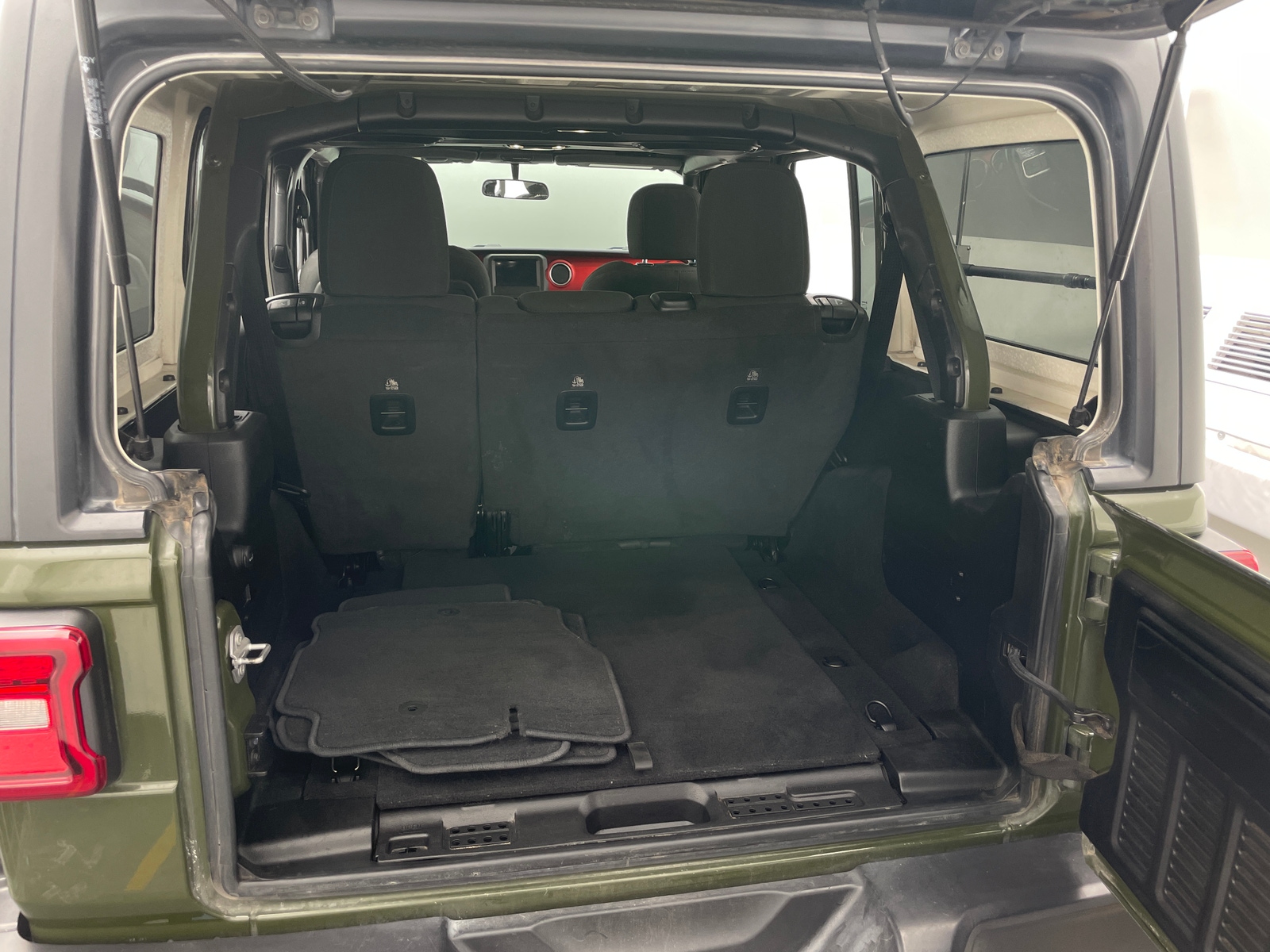 Thumbnail: 2021 Jeep Wrangler - 7