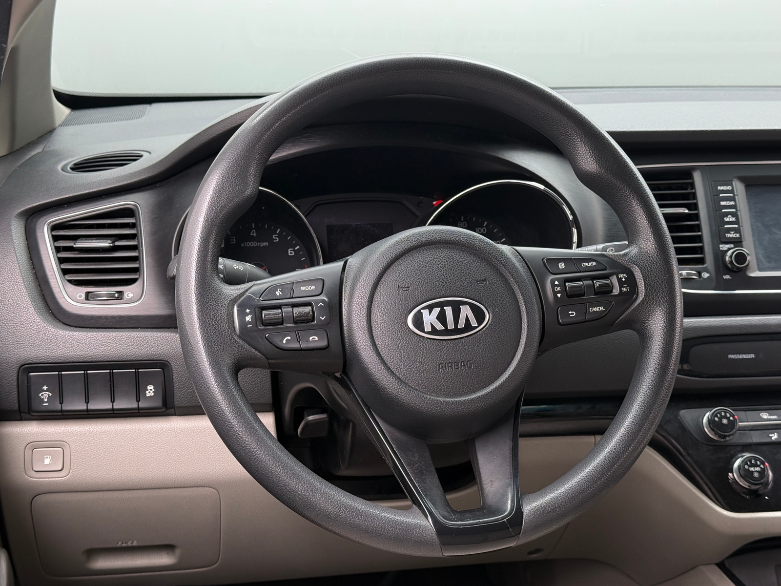 Thumbnail: 2020 Kia Sedona - 5