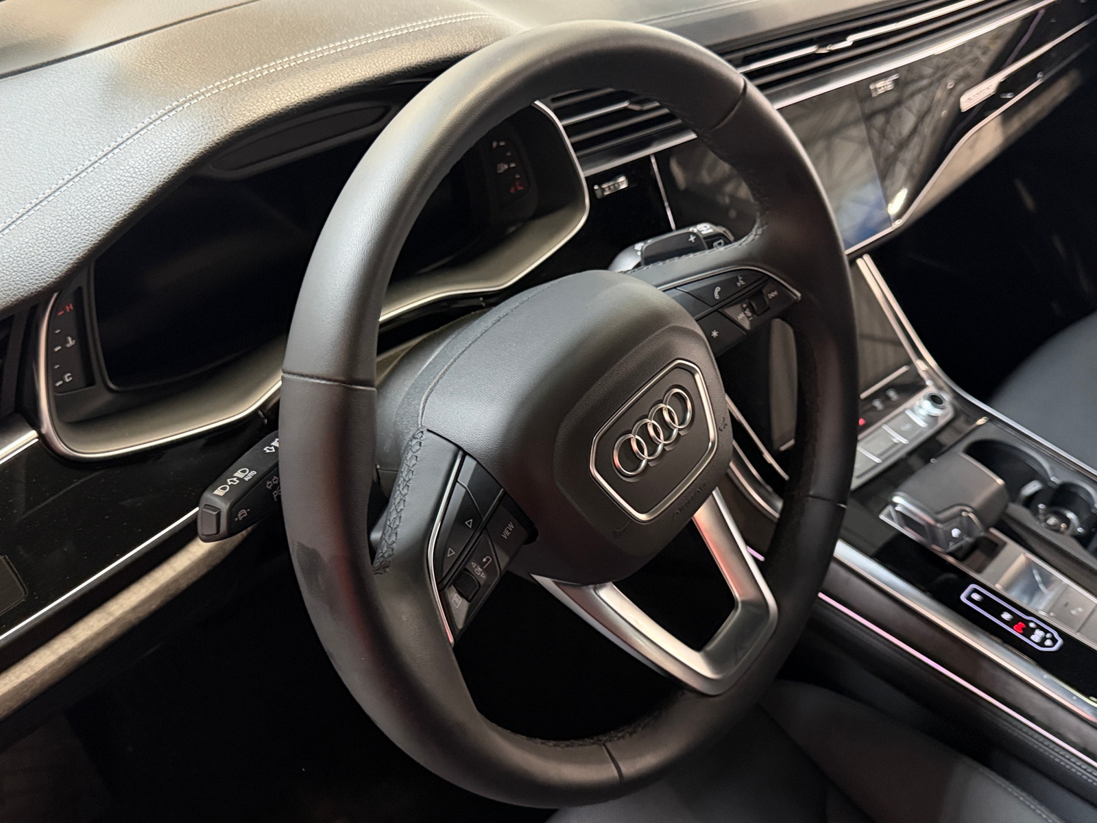 Thumbnail: 2023 Audi Q7 - 4