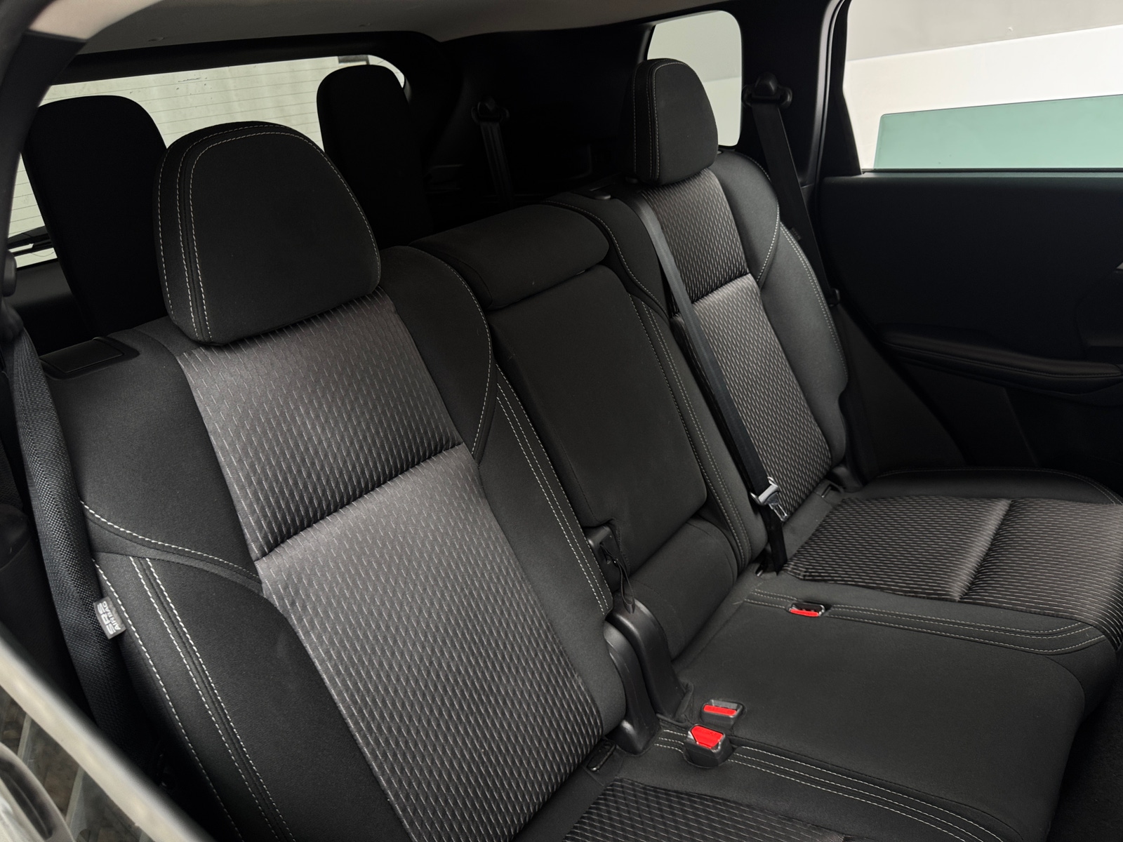 Thumbnail: 2023 Mitsubishi Outlander - 6