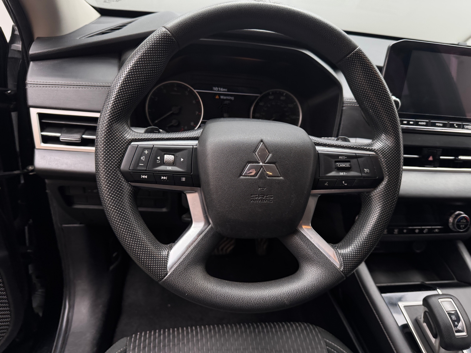 Thumbnail: 2023 Mitsubishi Outlander - 5