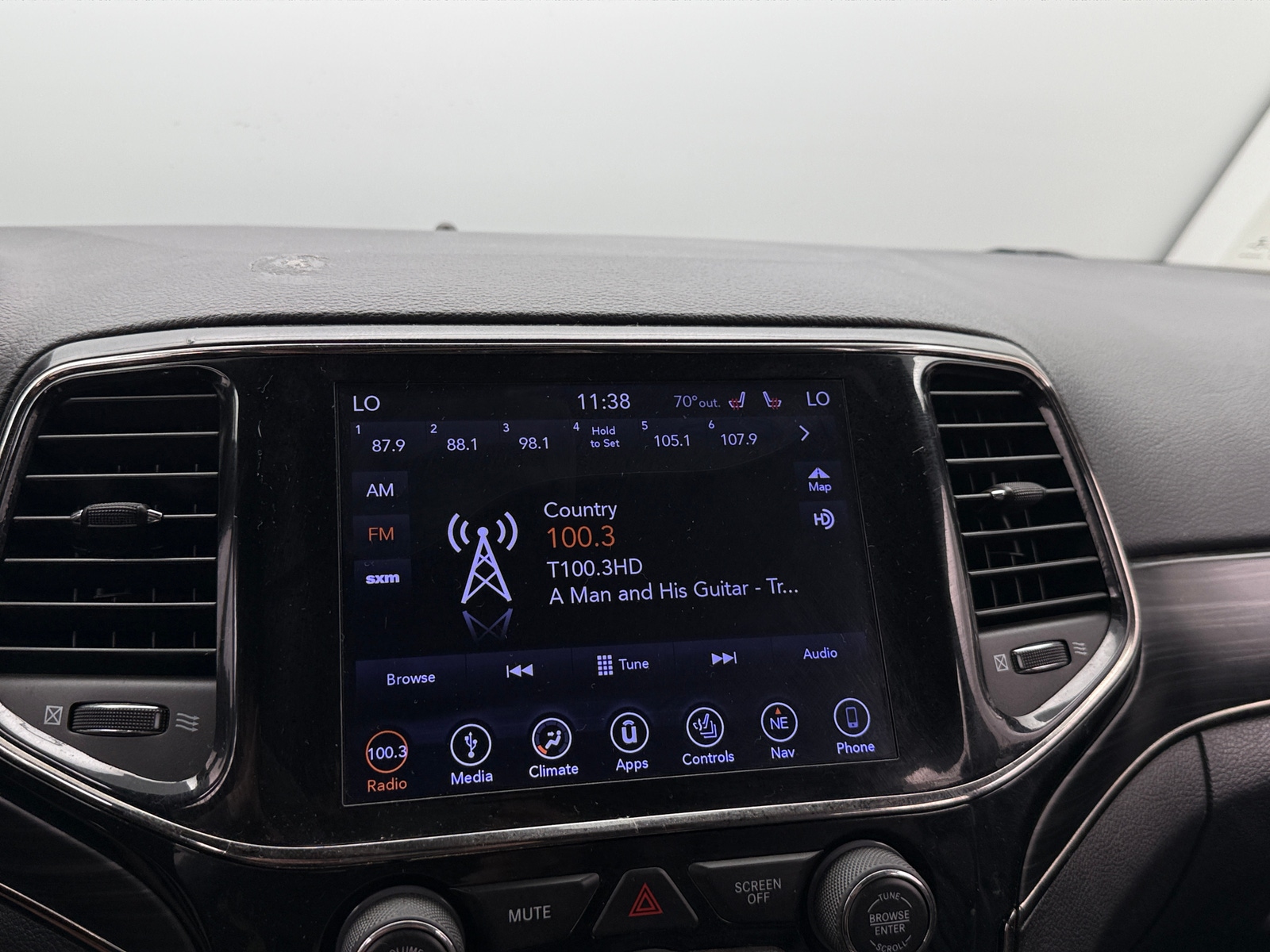 Thumbnail: 2019 Jeep Grand Cherokee - 3