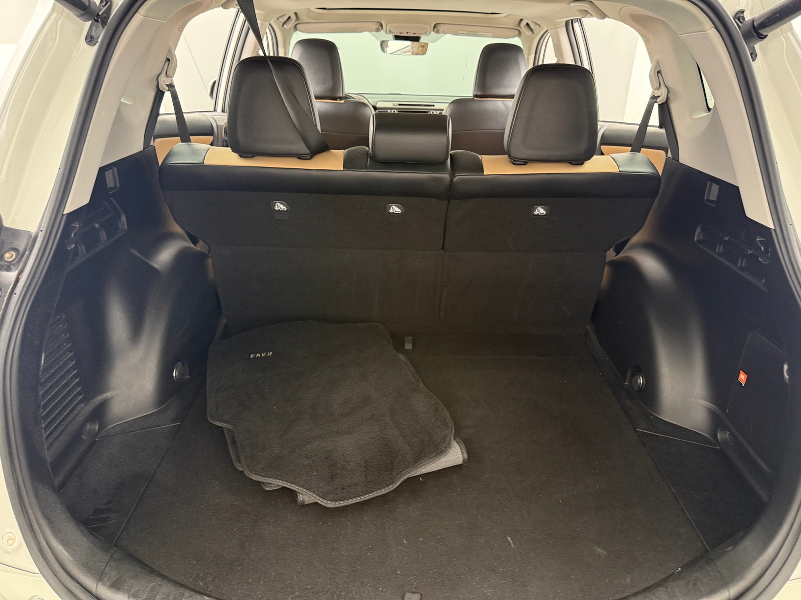 Thumbnail: 2016 Toyota RAV4 - 6