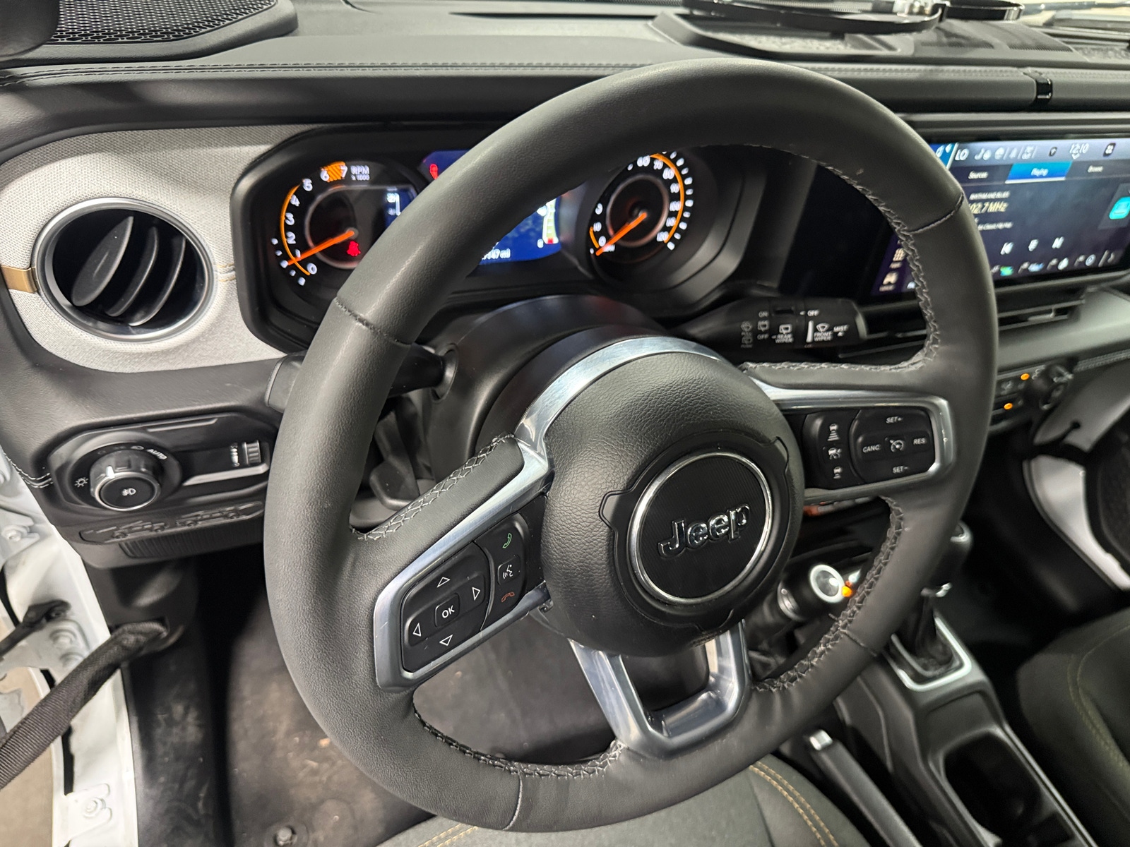 Thumbnail: 2025 Jeep Wrangler - 5