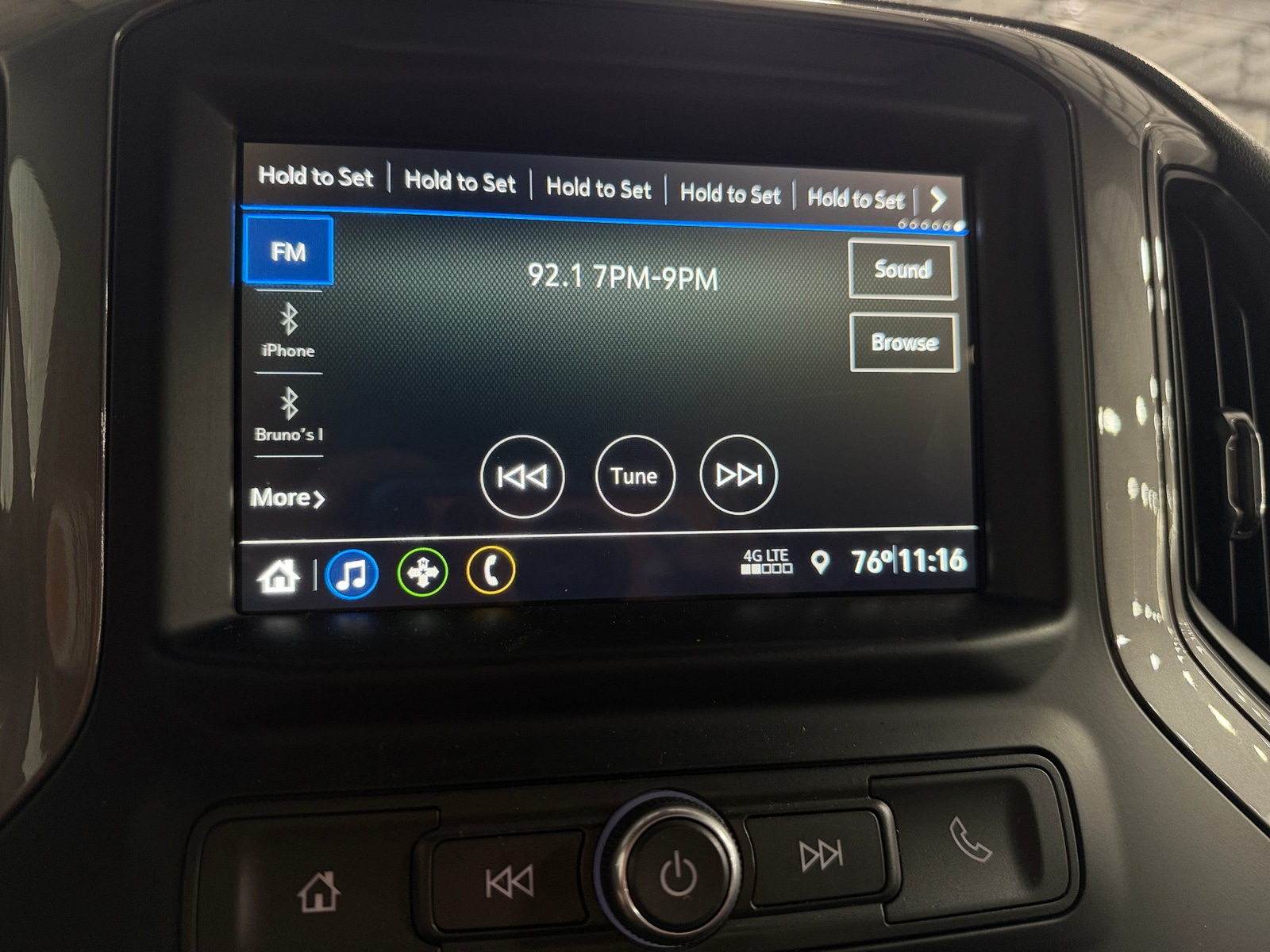 Thumbnail: 2019 Chevrolet Silverado 1500 - 4