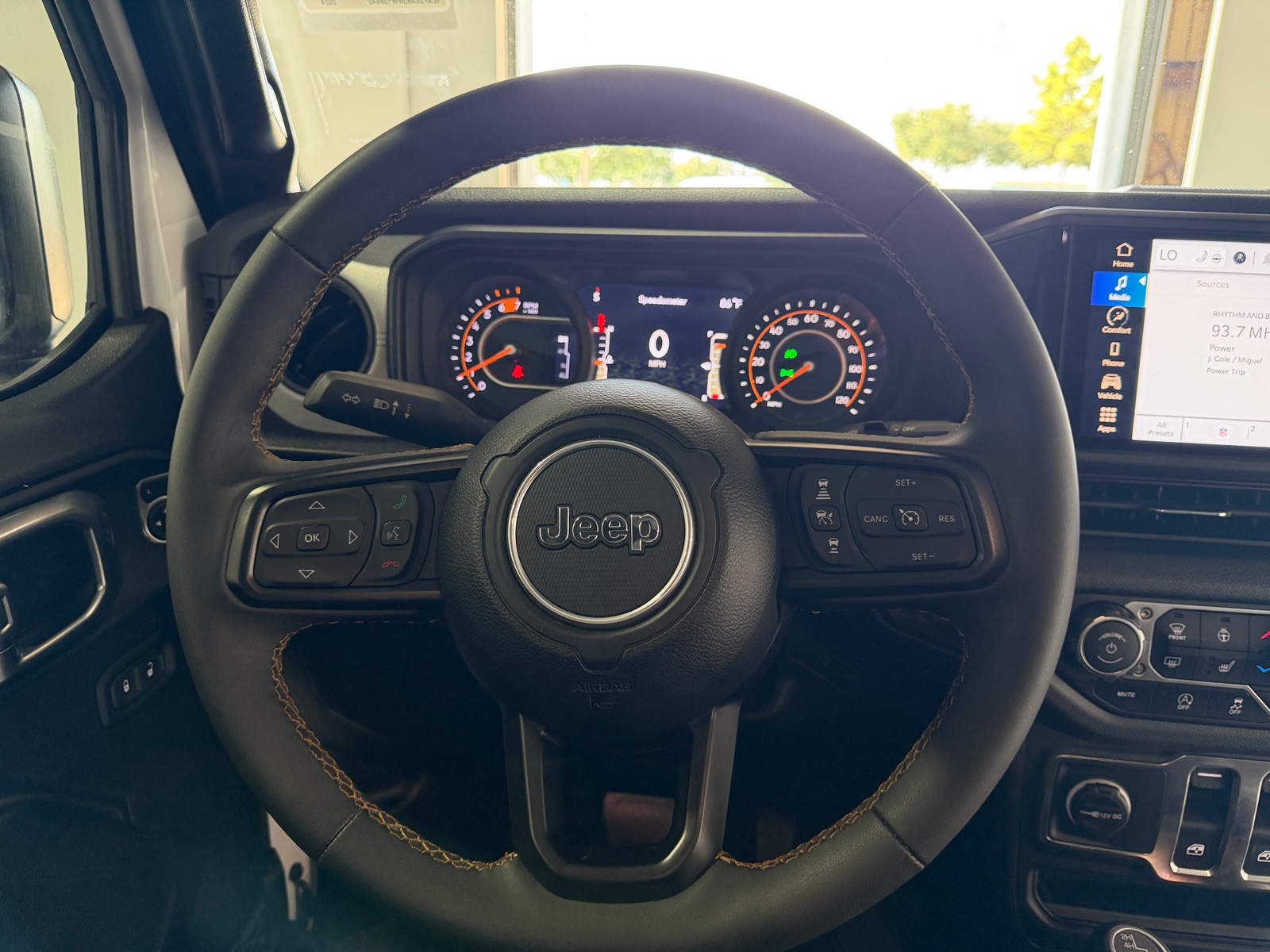 Thumbnail: 2024 Jeep Wrangler - 5