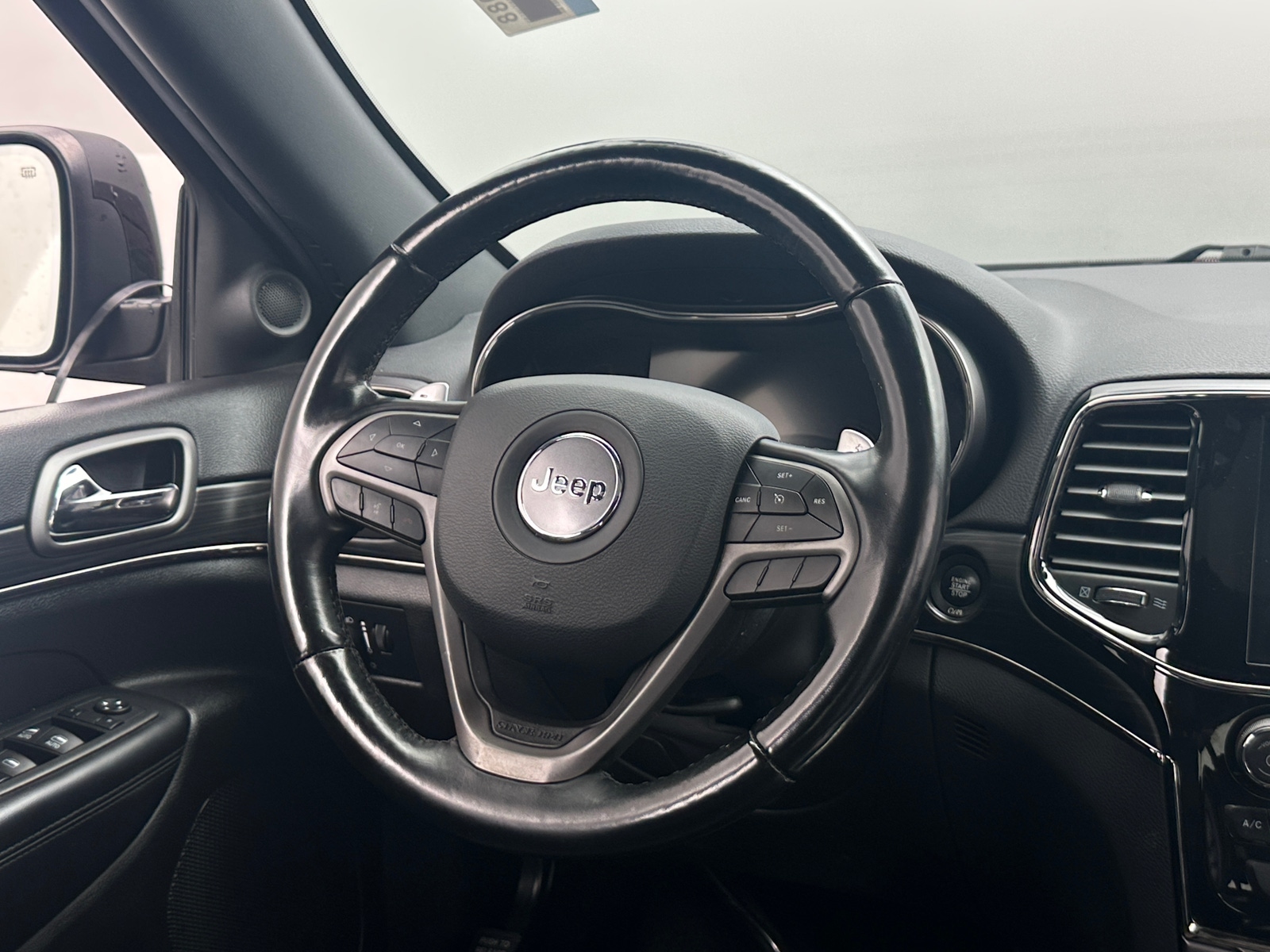 Thumbnail: 2021 Jeep Grand Cherokee - 4
