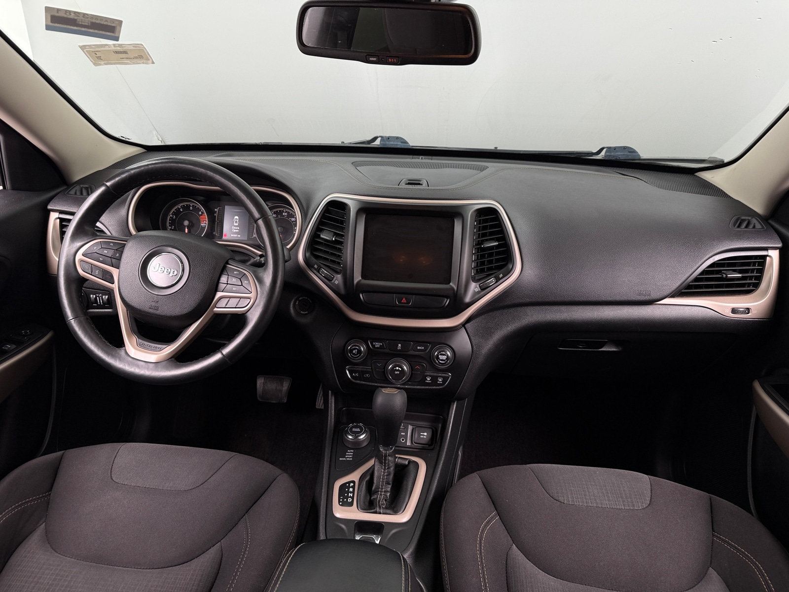 Thumbnail: 2017 Jeep Cherokee - 3