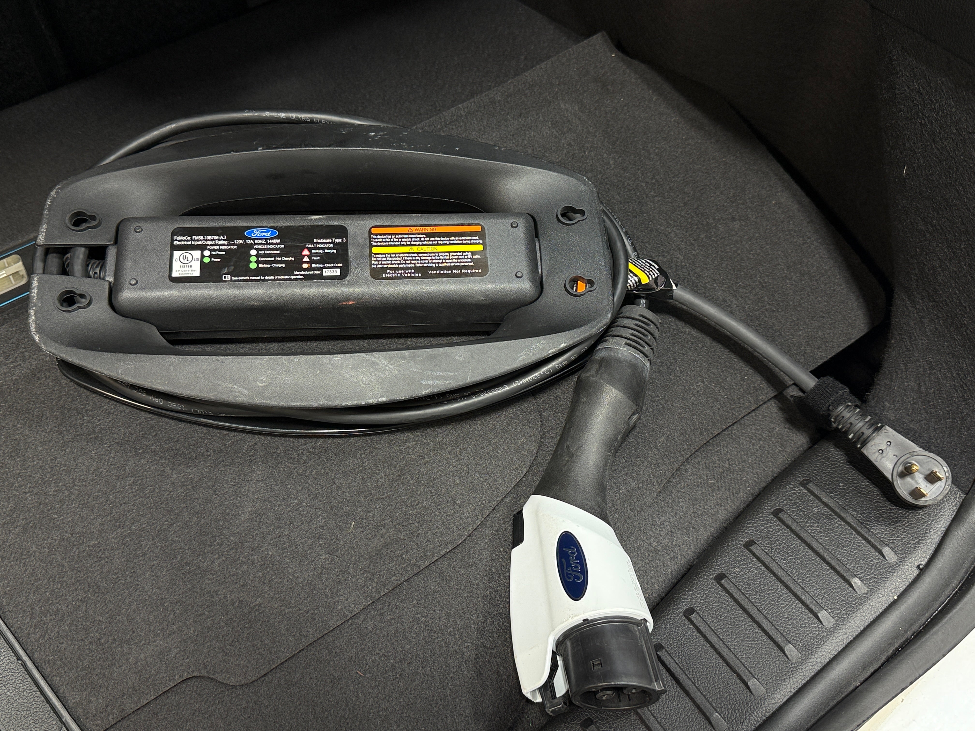 Used 2018 Ford Focus Electric with VIN 1FADP3R45JL211429 for sale in Pewaukee, WI