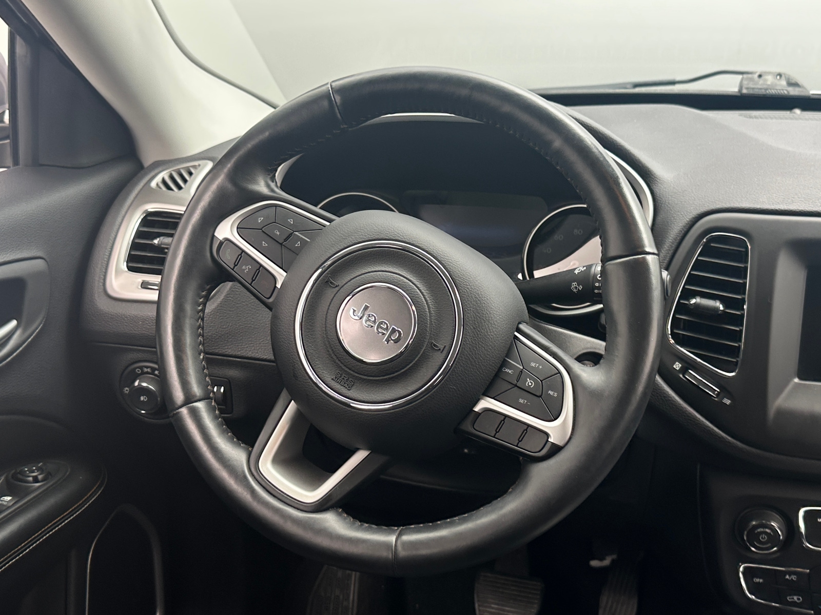 Thumbnail: 2017 Jeep Compass - 5