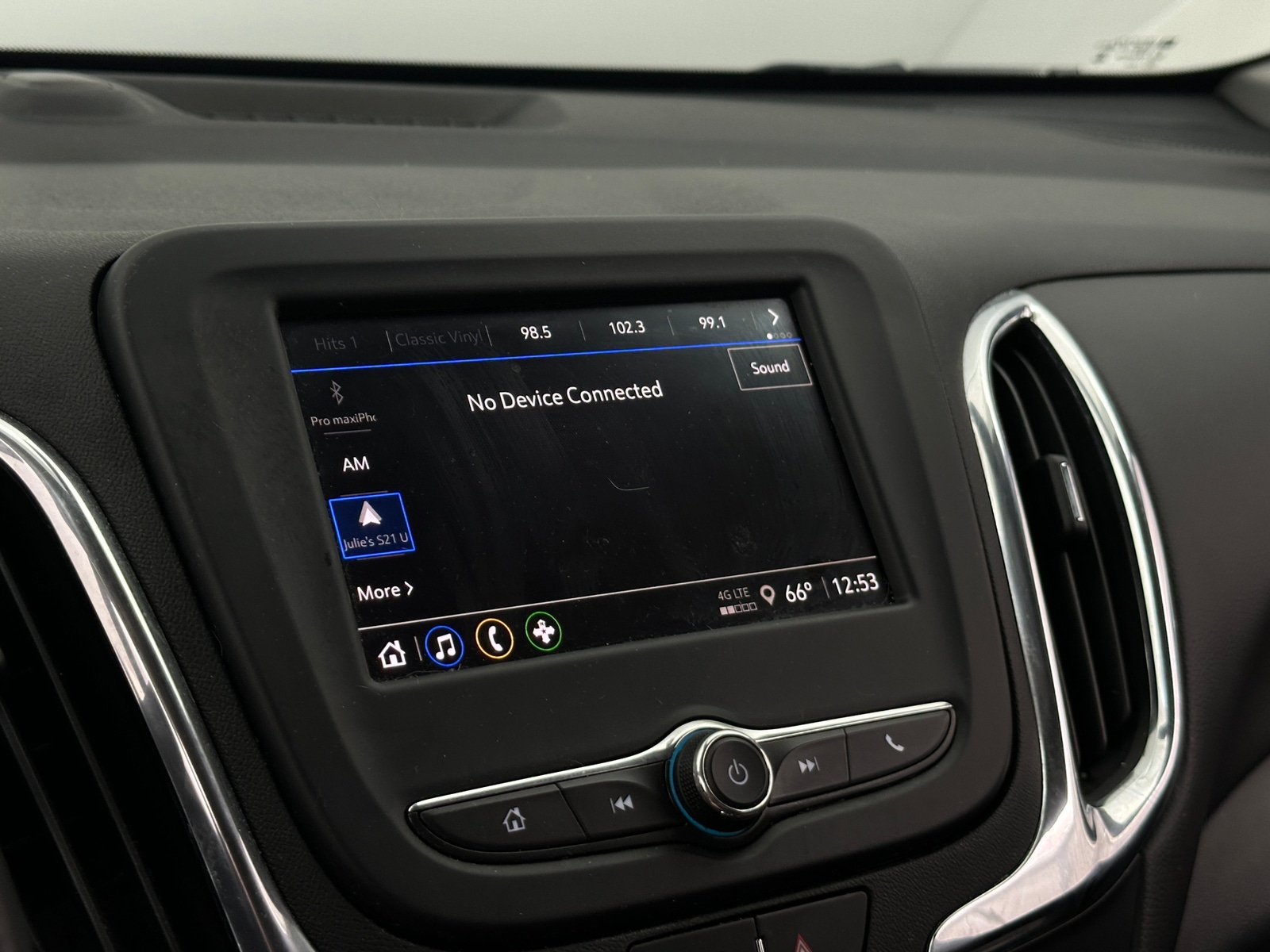 Thumbnail: 2023 Chevrolet Equinox - 4
