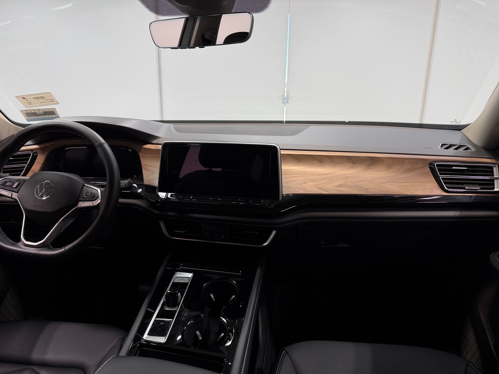 Thumbnail: 2026 Volkswagen Atlas - 2