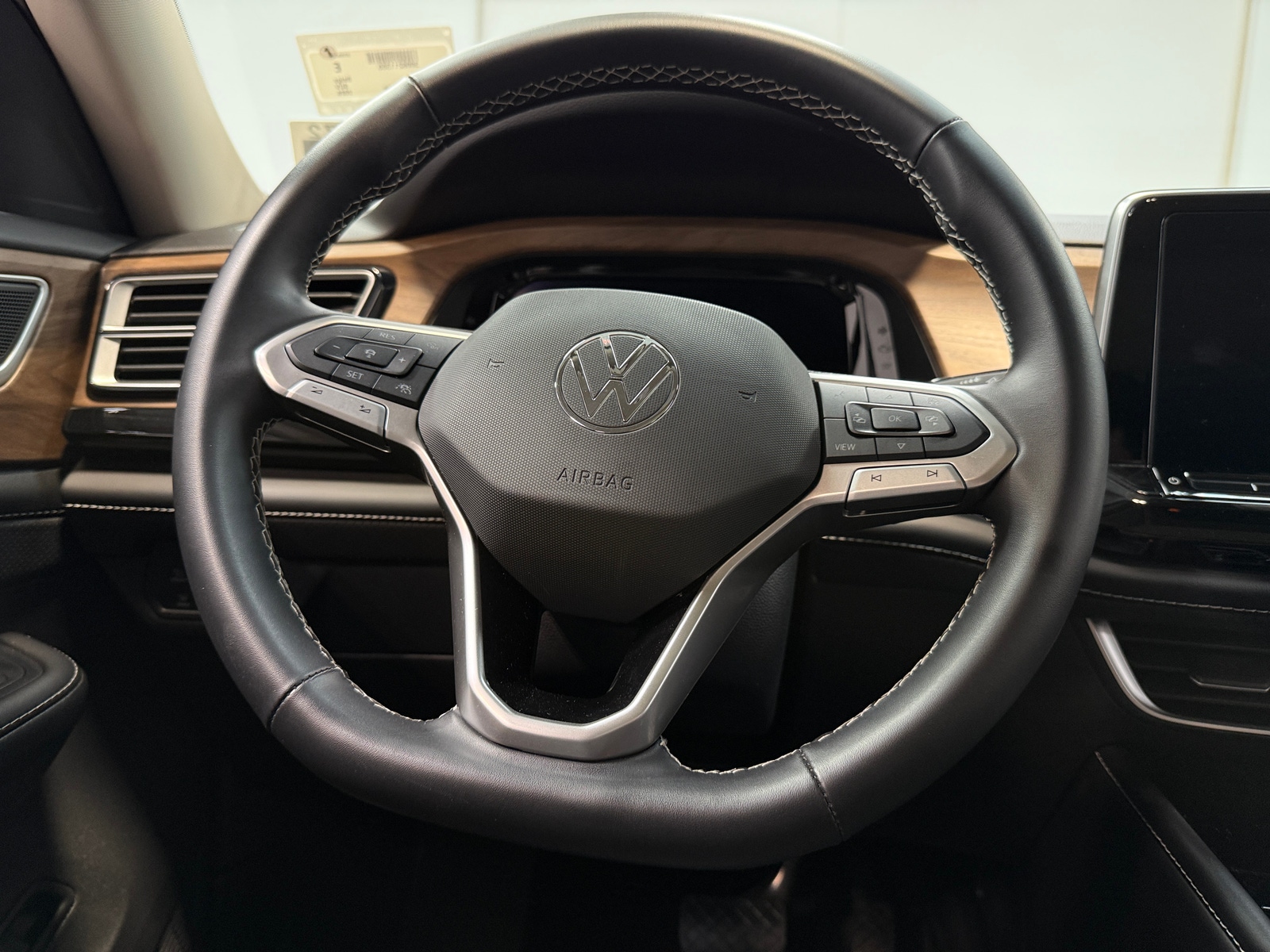 Thumbnail: 2026 Volkswagen Atlas - 4