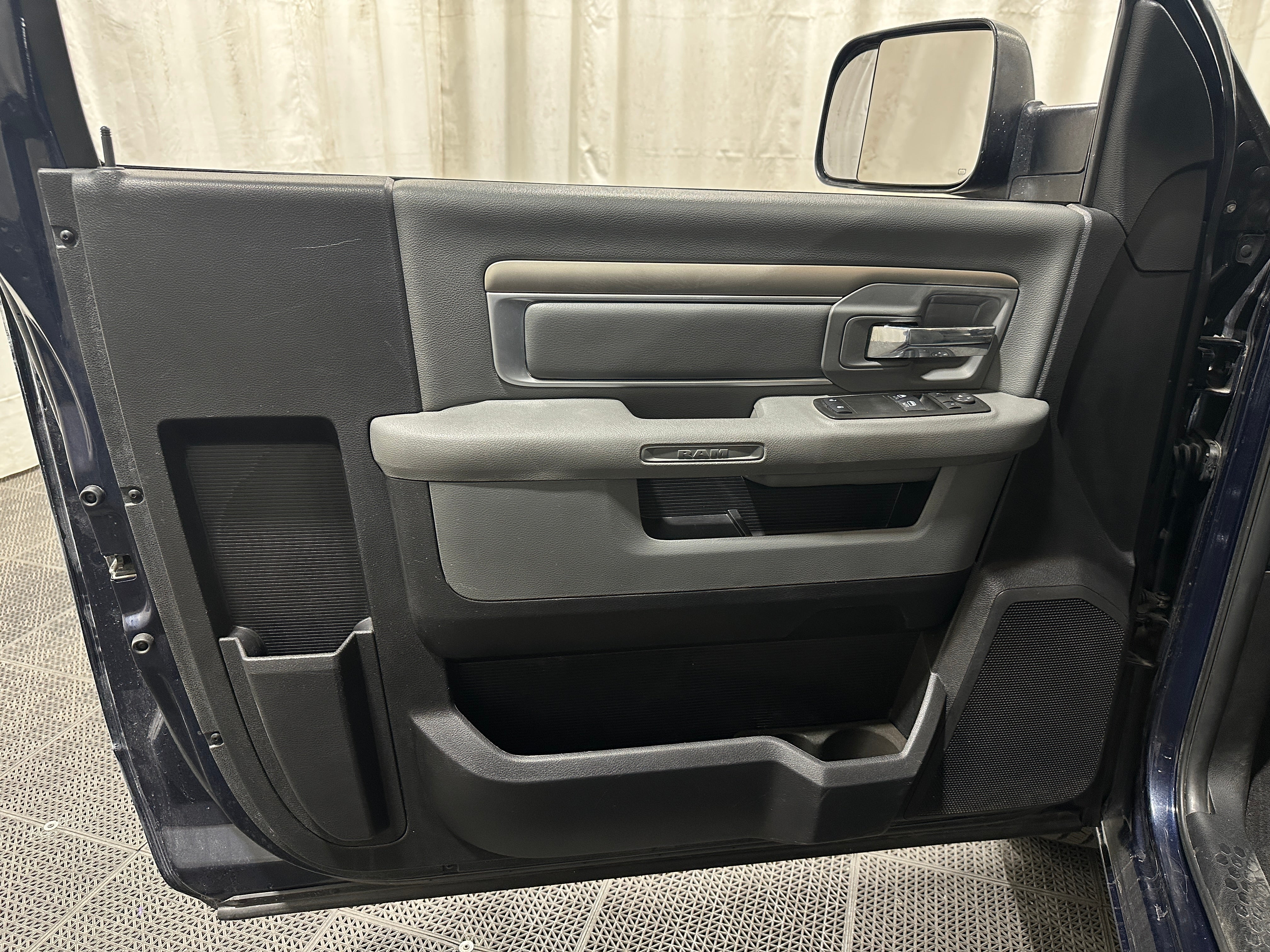 2016 RAM Ram 1500 Pickup Tradesman - Photo 9