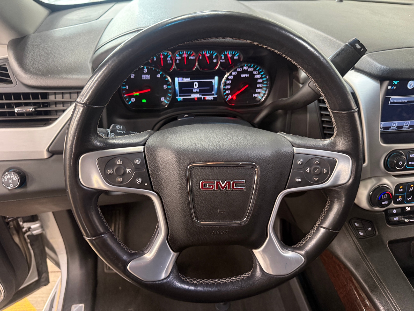 Thumbnail: 2020 GMC Yukon XL - 4