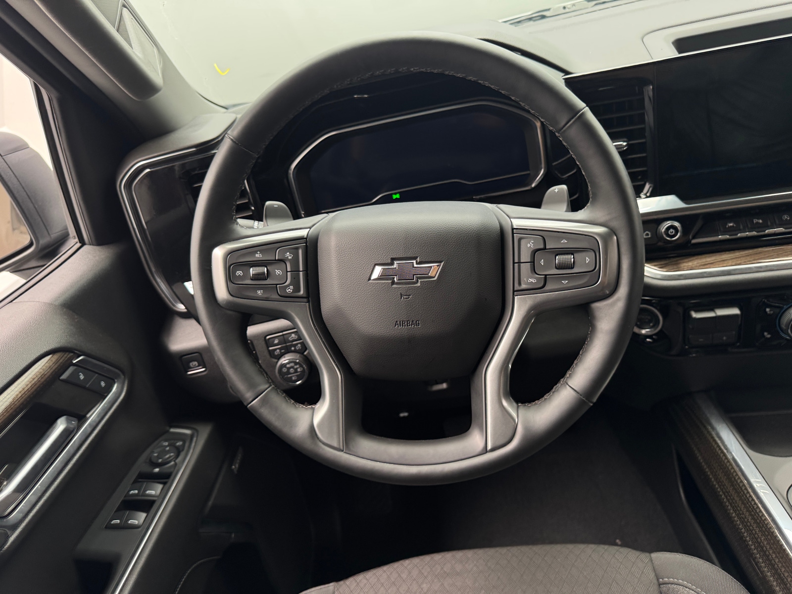 Thumbnail: 2024 Chevrolet Silverado 1500 - 5