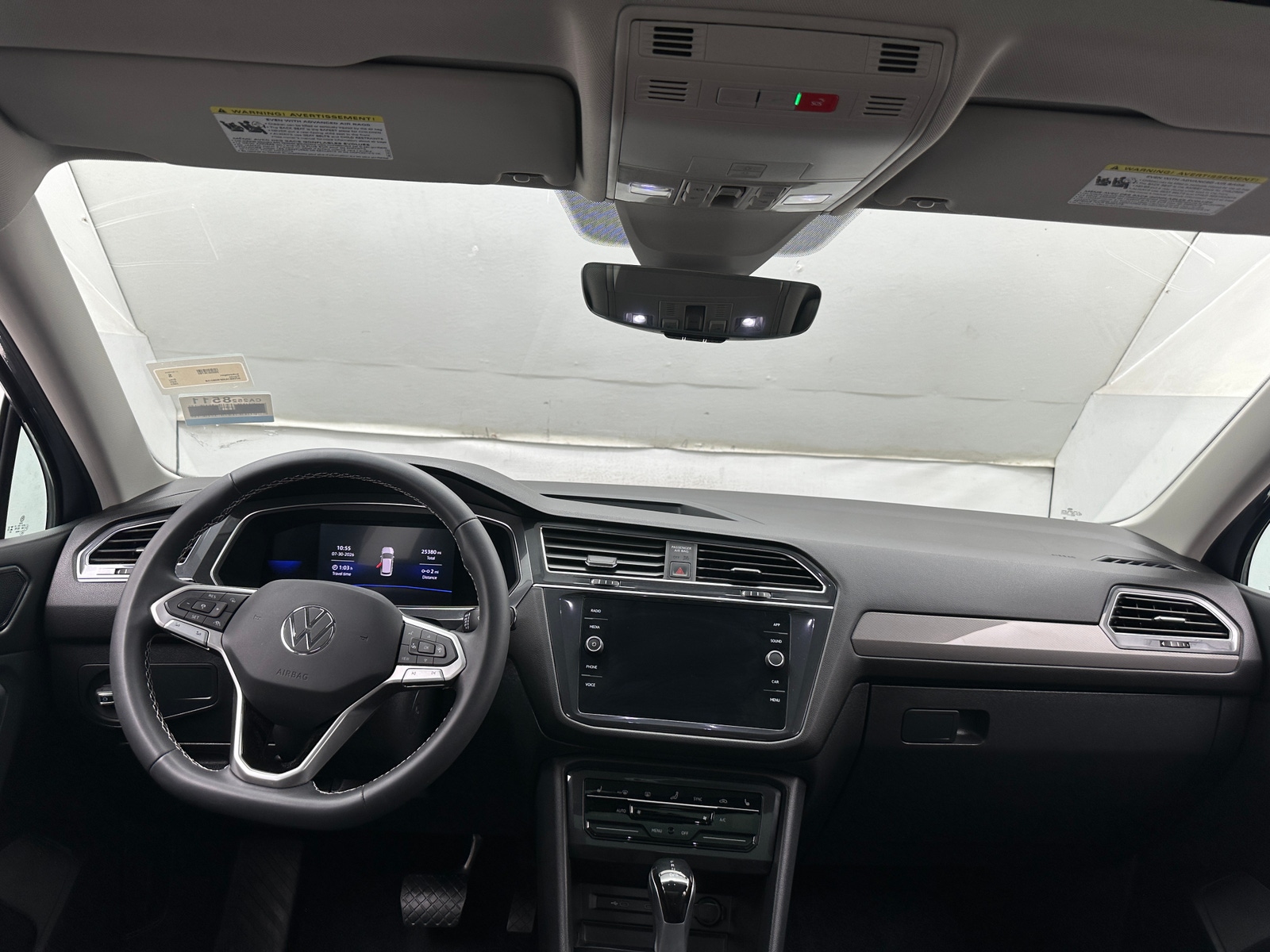 Thumbnail: 2023 Volkswagen Tiguan - 2