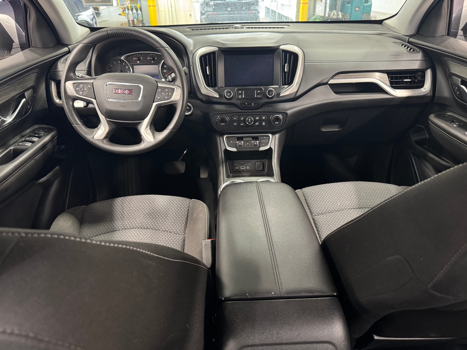 Thumbnail: 2022 GMC Terrain - 3