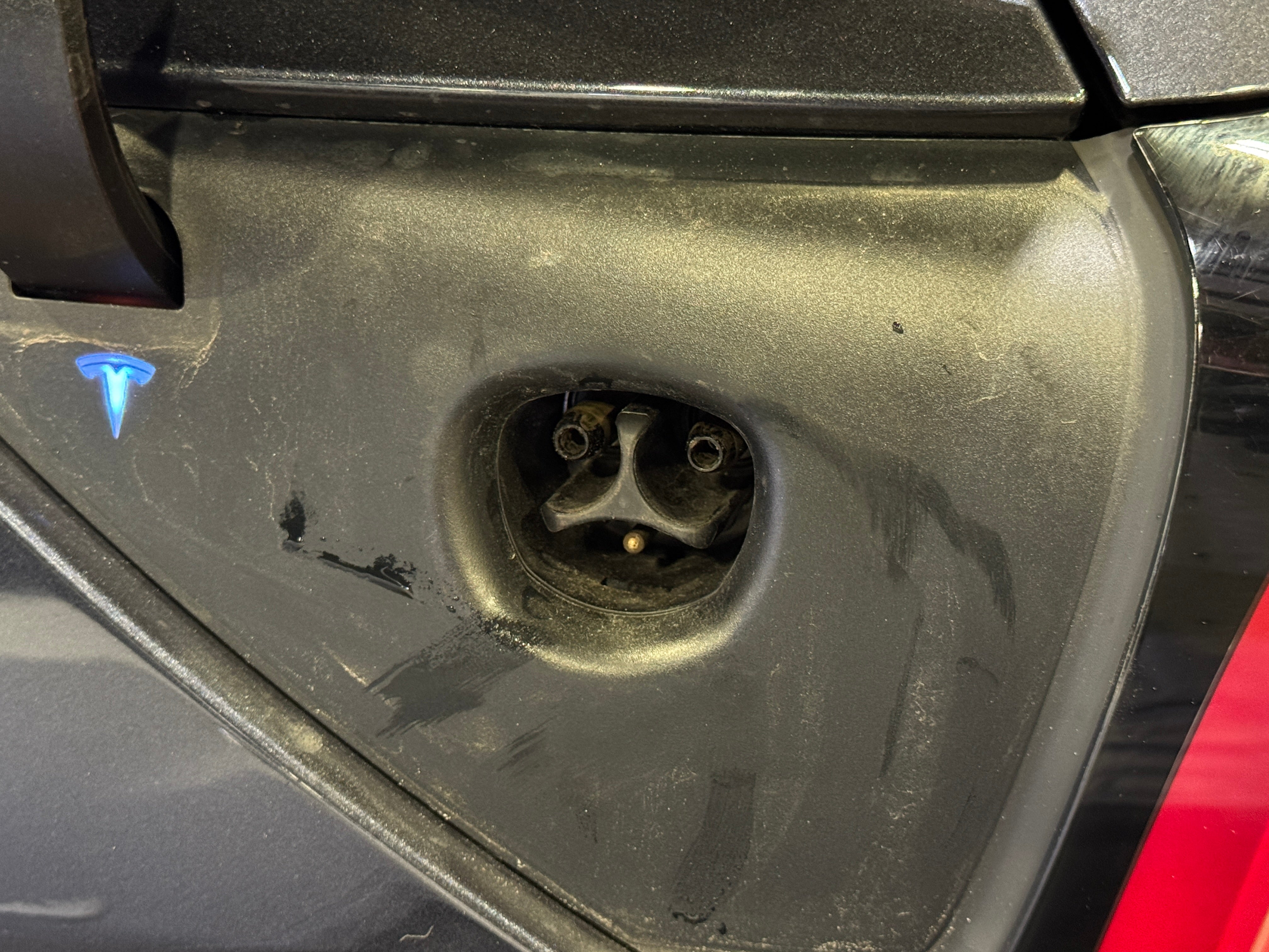 Used 2024 Tesla Model Y Performance with VIN 7SAYGDEF4RA307530 for sale in Pewaukee, WI