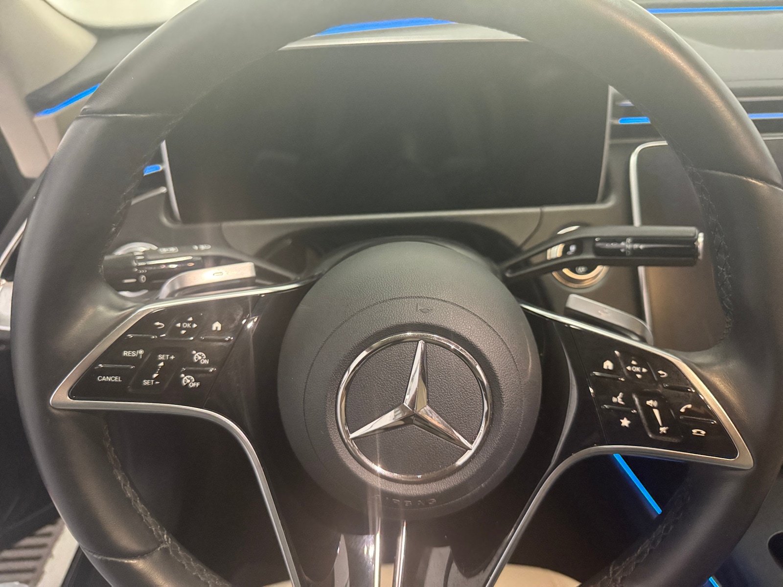 Thumbnail: 2025 Mercedes-Benz E-Class - 4