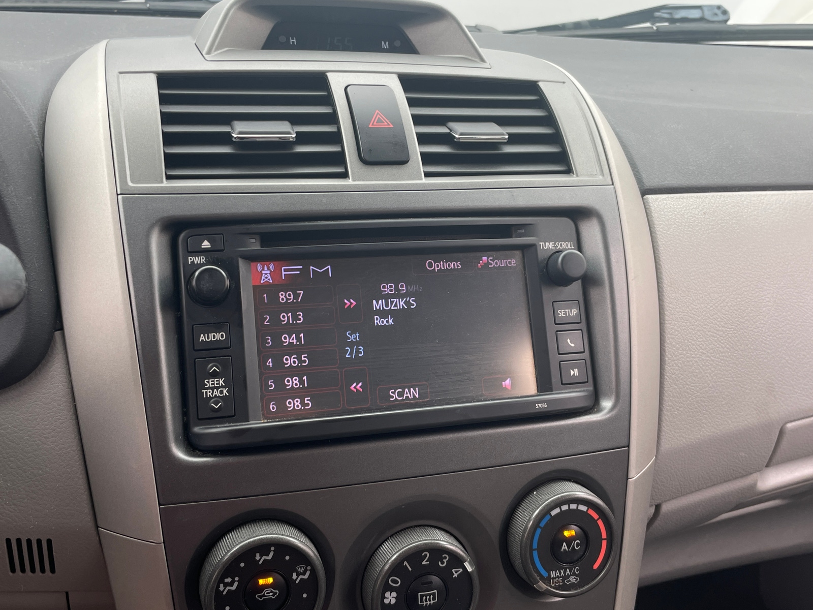 Thumbnail: 2013 Toyota Corolla - 4