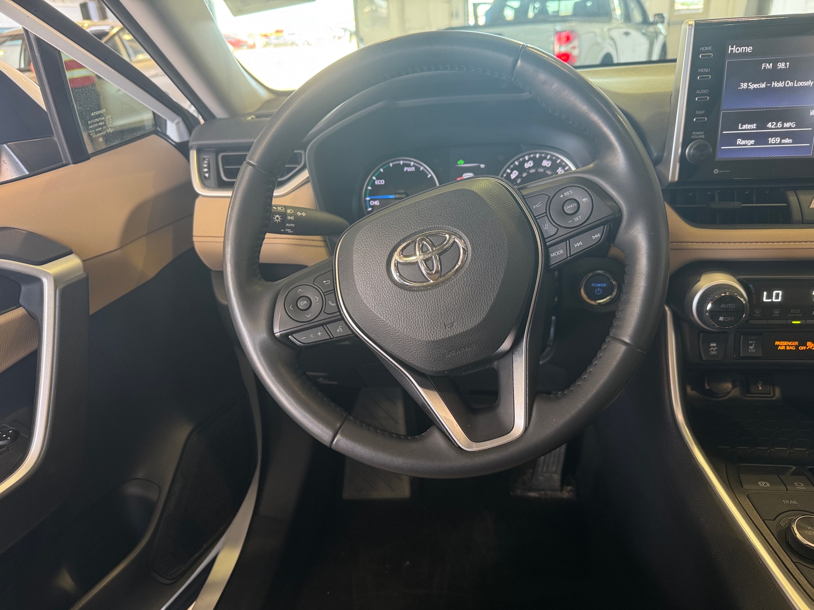 Thumbnail: 2022 Toyota RAV4 - 5