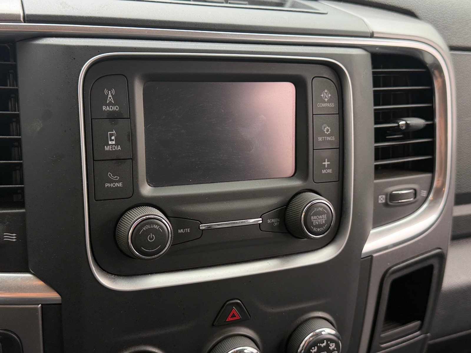Thumbnail: 2024 RAM 1500 Classic - 4