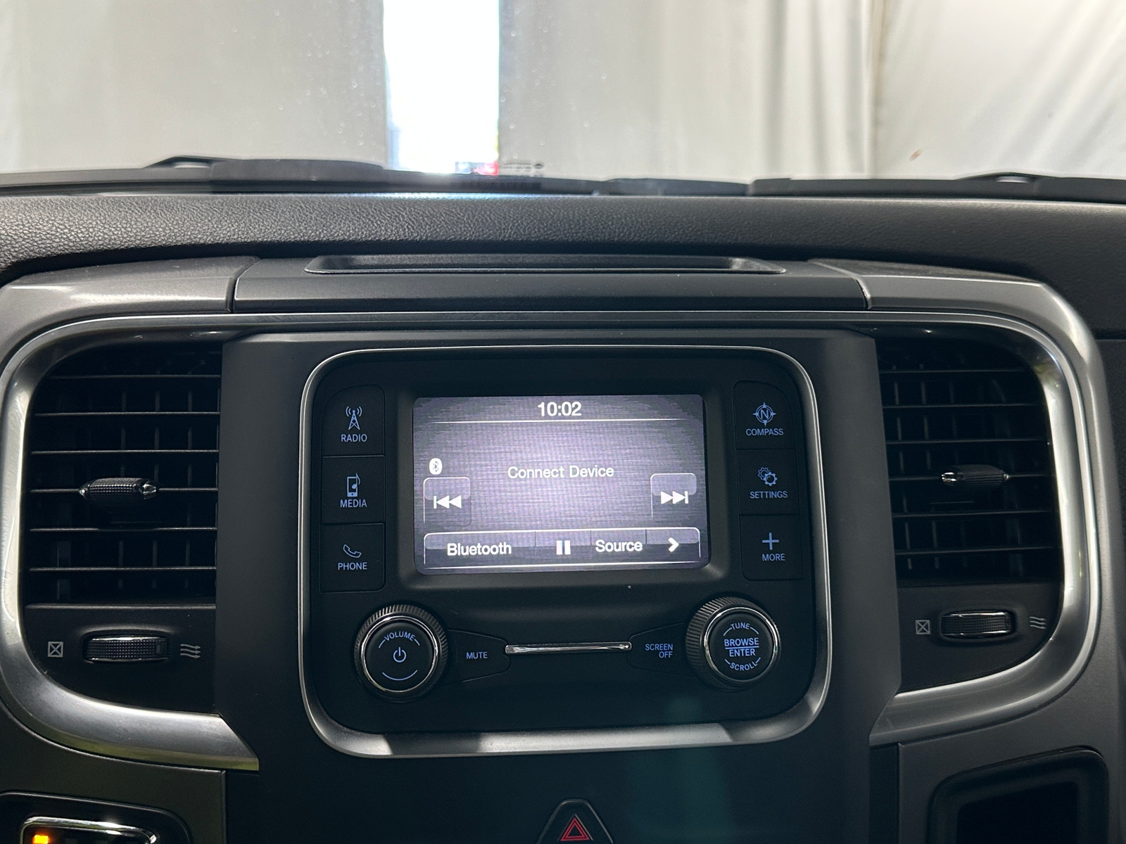 Thumbnail: 2024 RAM 1500 Classic - 4