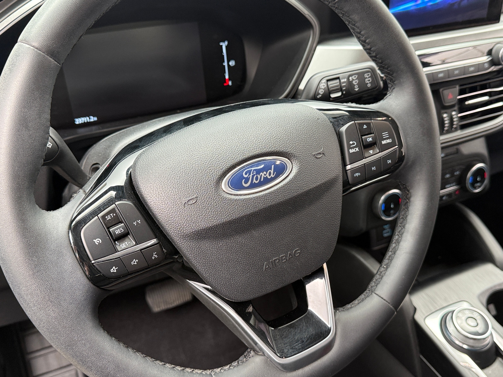 Thumbnail: 2023 Ford Escape - 5