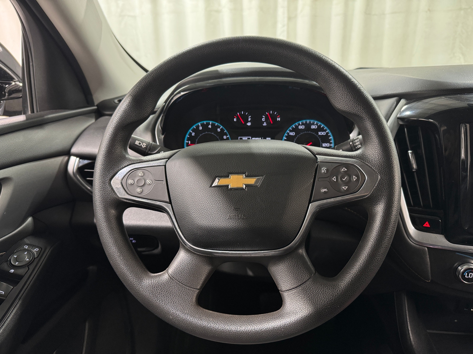 Thumbnail: 2019 Chevrolet Traverse - 5
