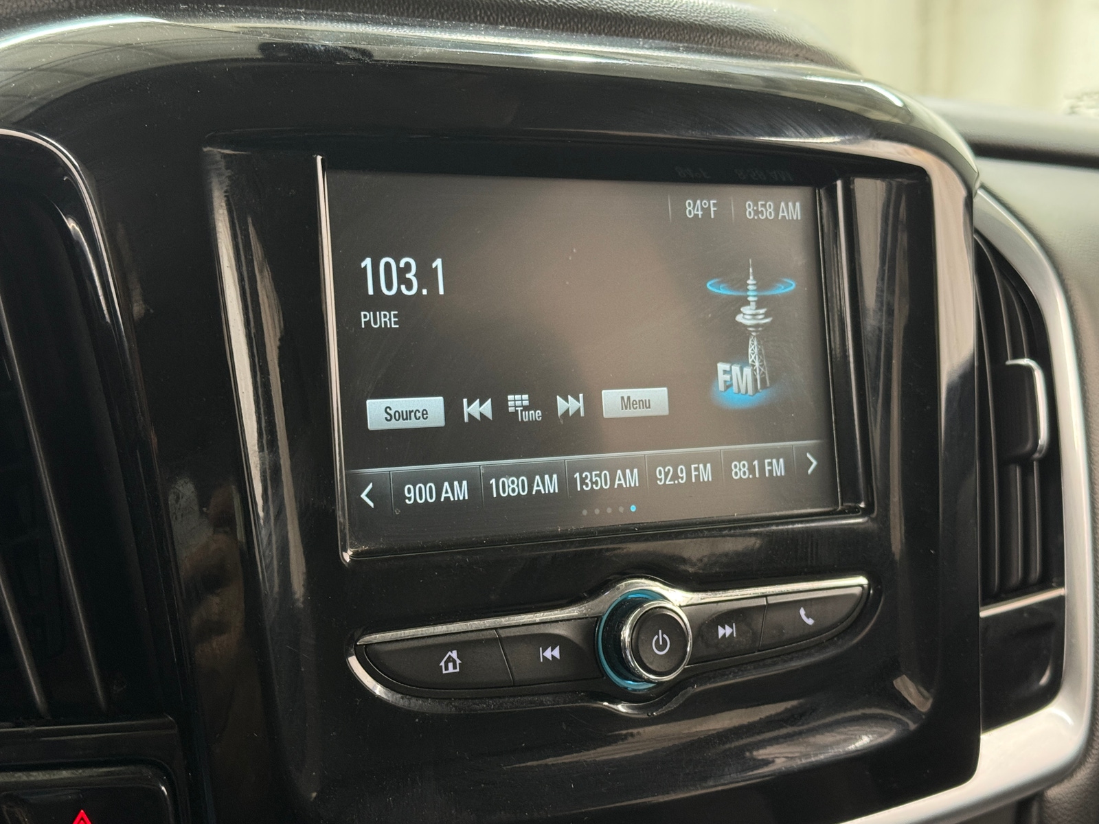 Thumbnail: 2019 Chevrolet Traverse - 4