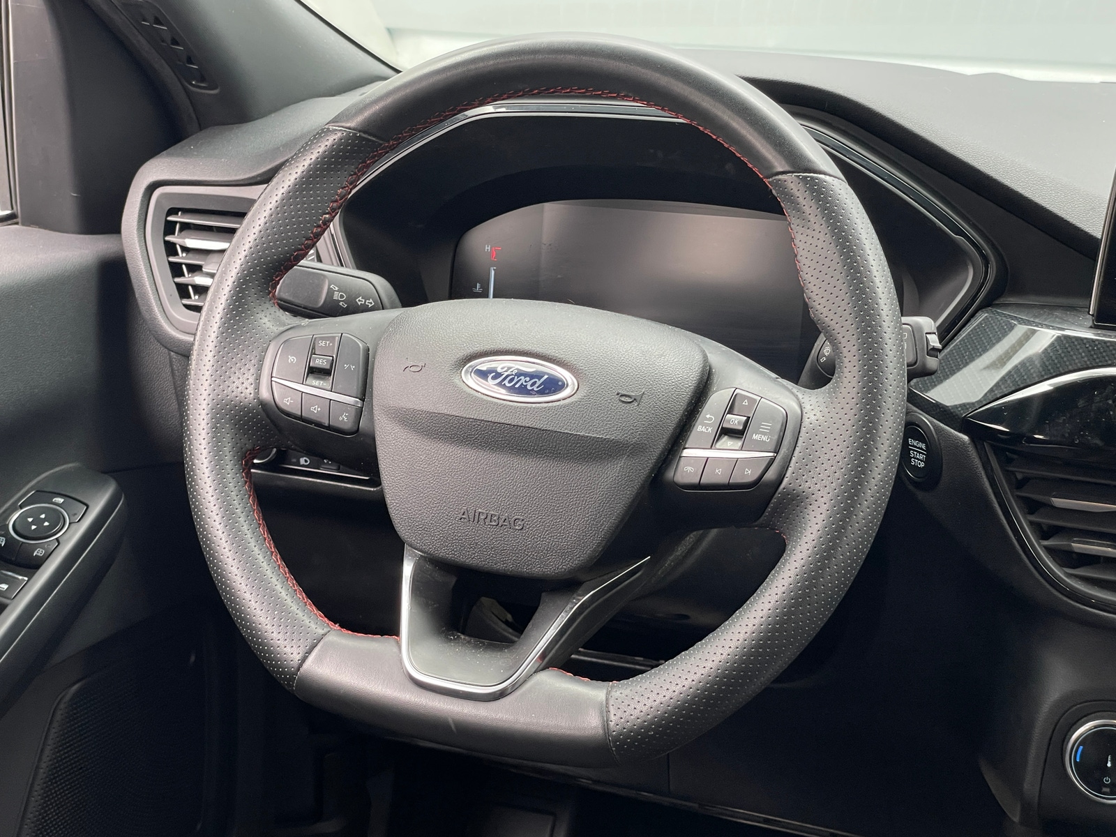 Thumbnail: 2023 Ford Escape - 5