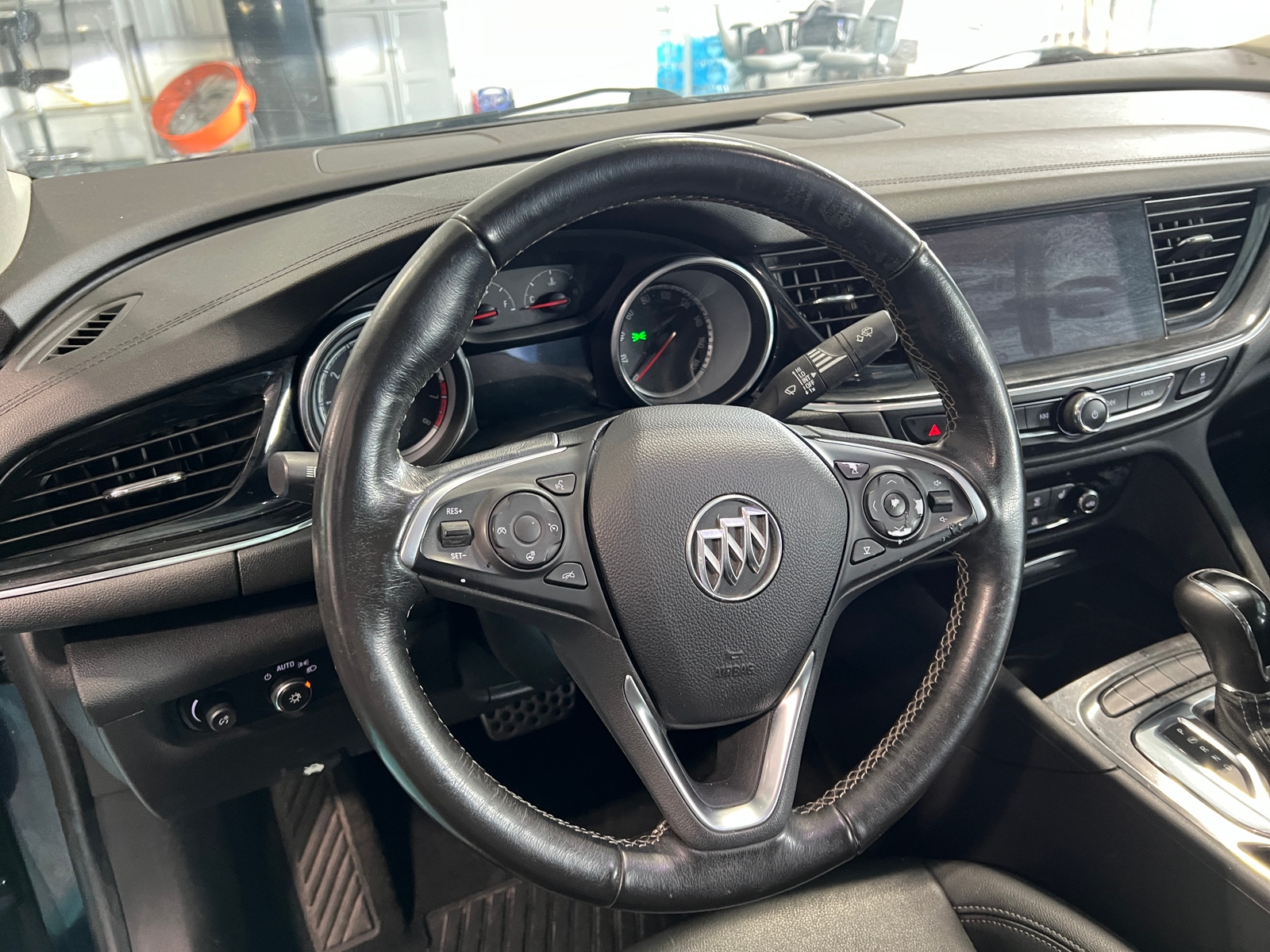 Thumbnail: 2018 Buick Regal - 4
