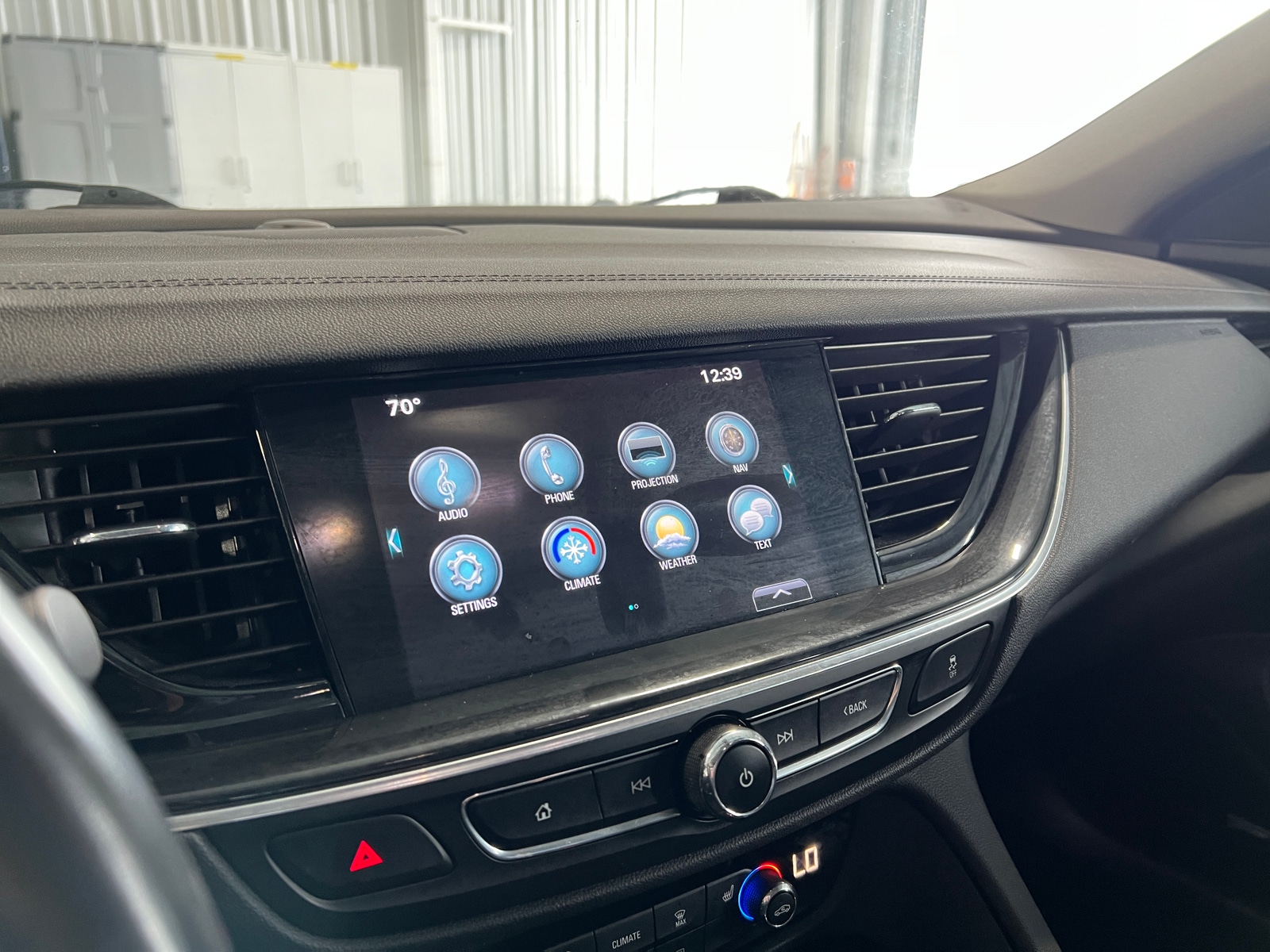 Thumbnail: 2018 Buick Regal - 3