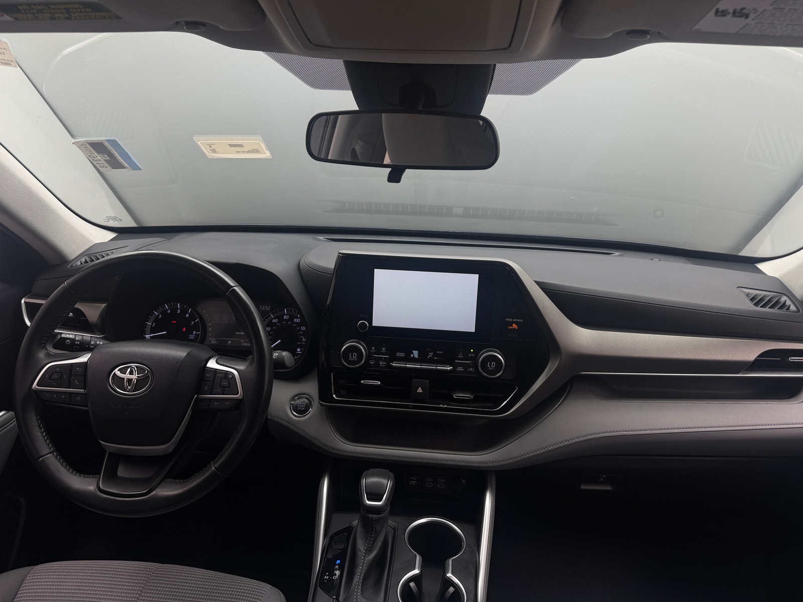 Thumbnail: 2023 Toyota Highlander - 3