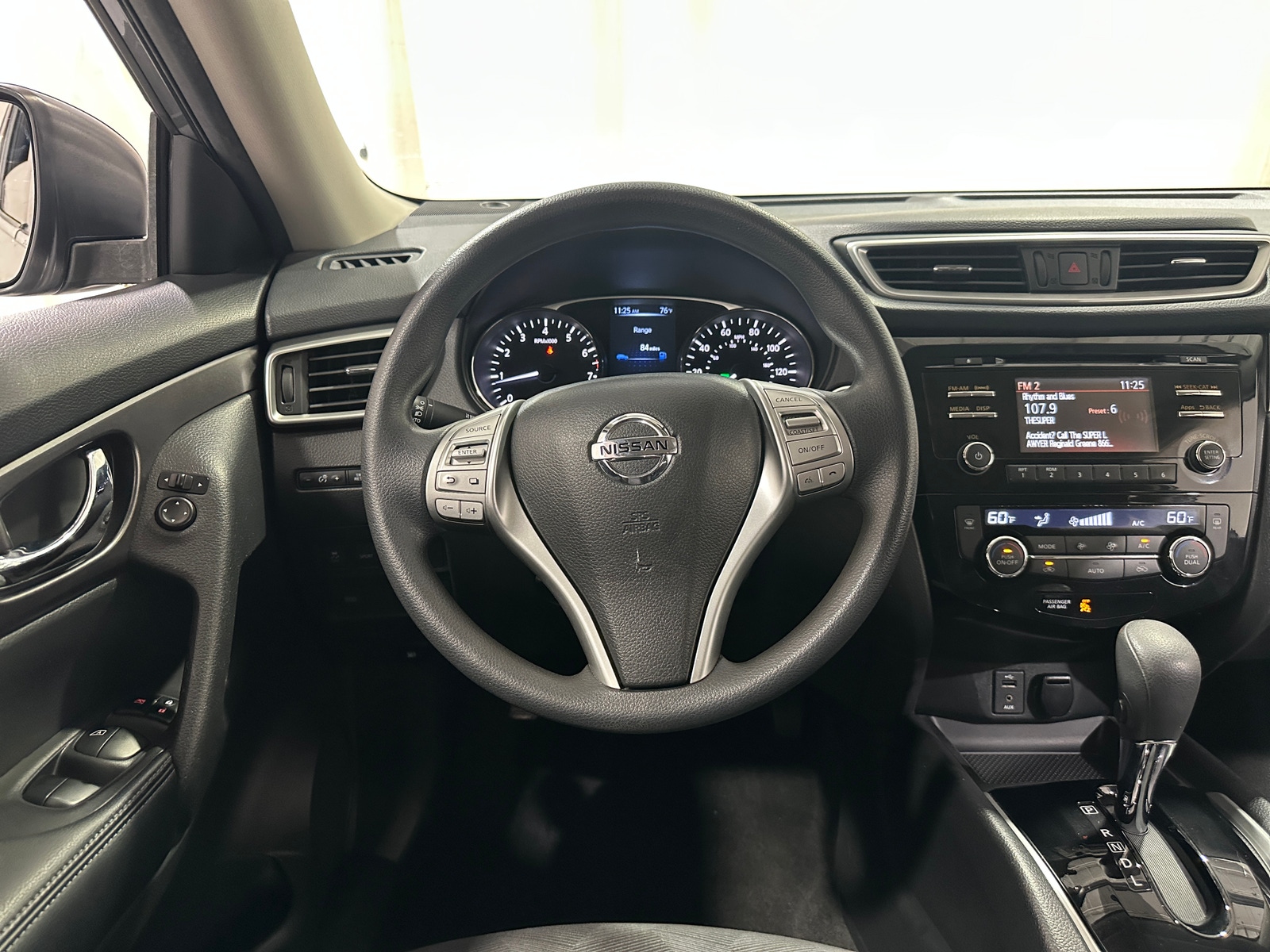 Thumbnail: 2015 Nissan Rogue - 5