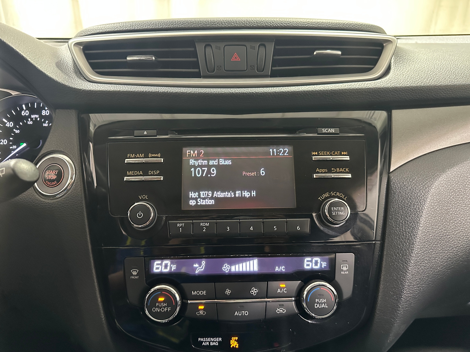 Thumbnail: 2015 Nissan Rogue - 4