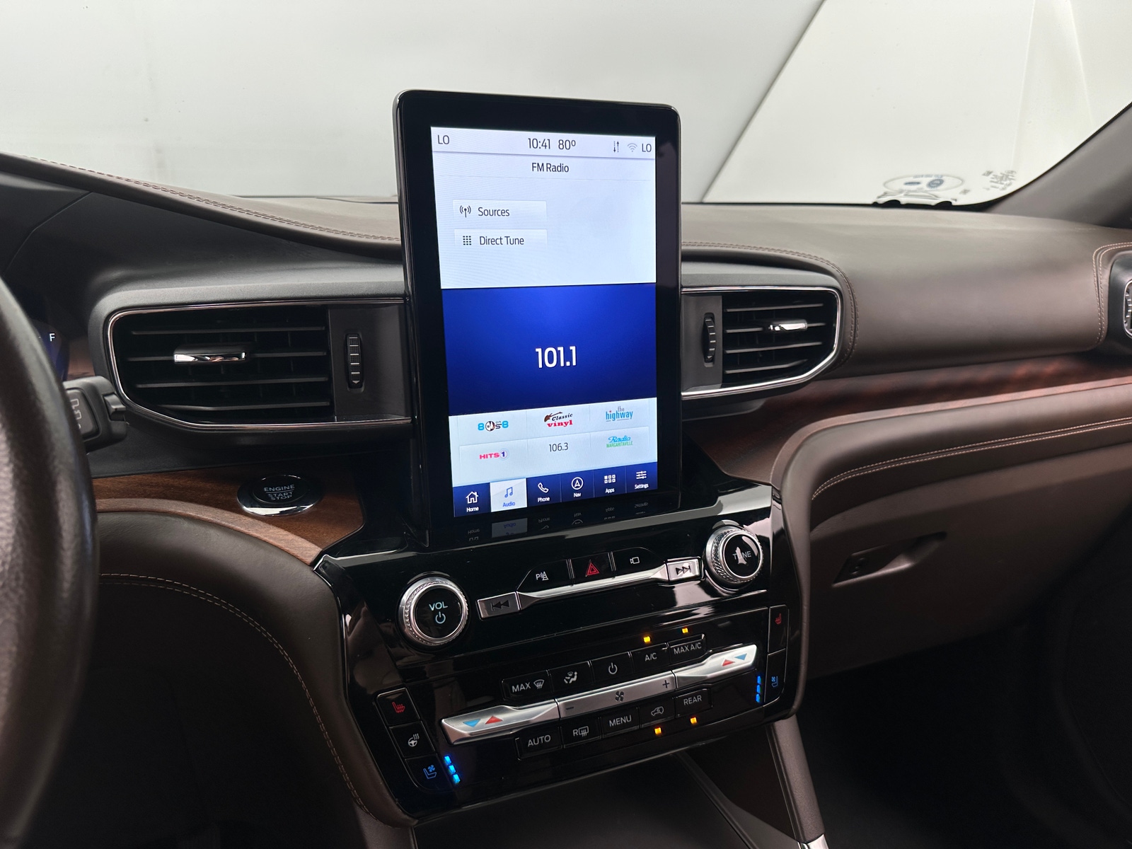 Thumbnail: 2022 Ford Explorer - 3