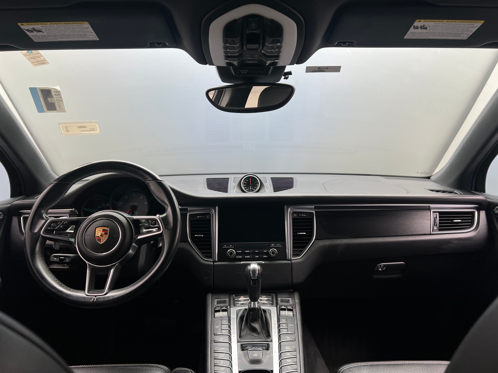 Thumbnail: 2017 Porsche Macan - 2