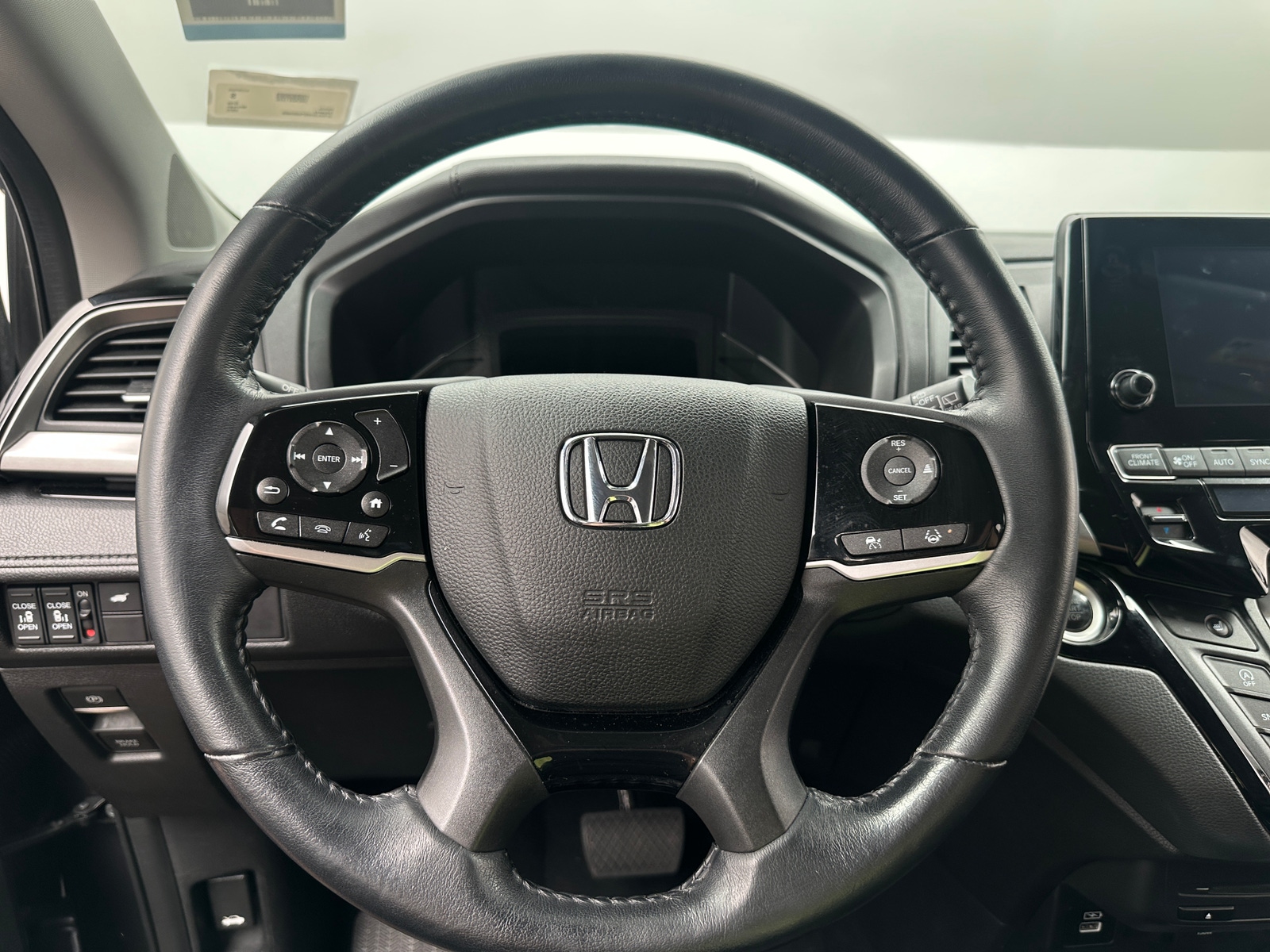 Thumbnail: 2023 Honda Odyssey - 4